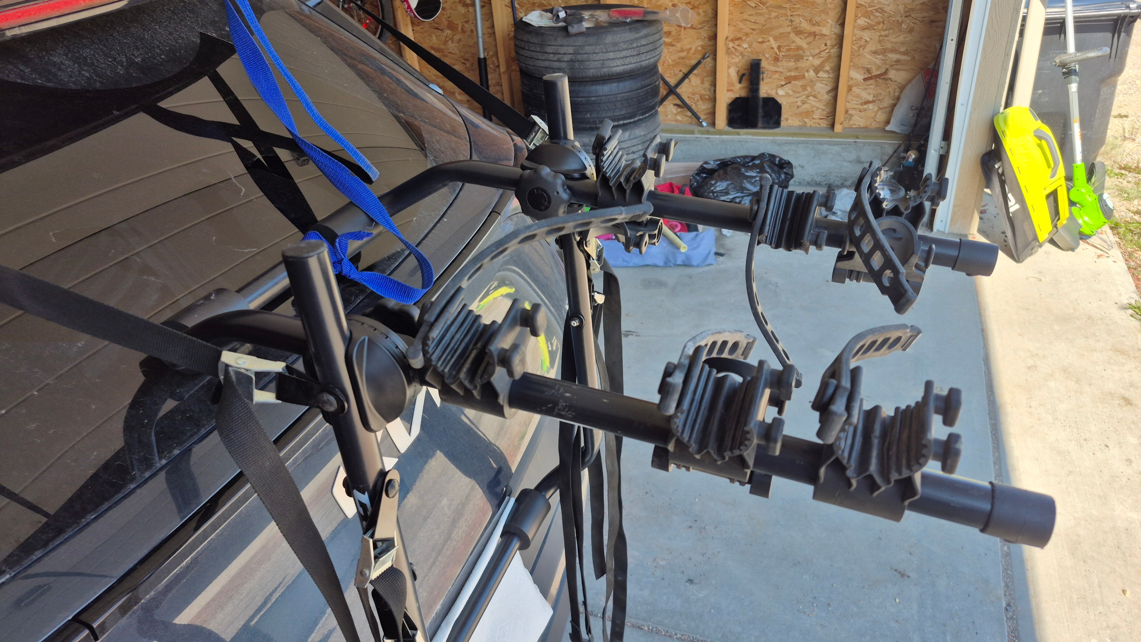 CCM Trunk Mount Bike Carrier - photo 2