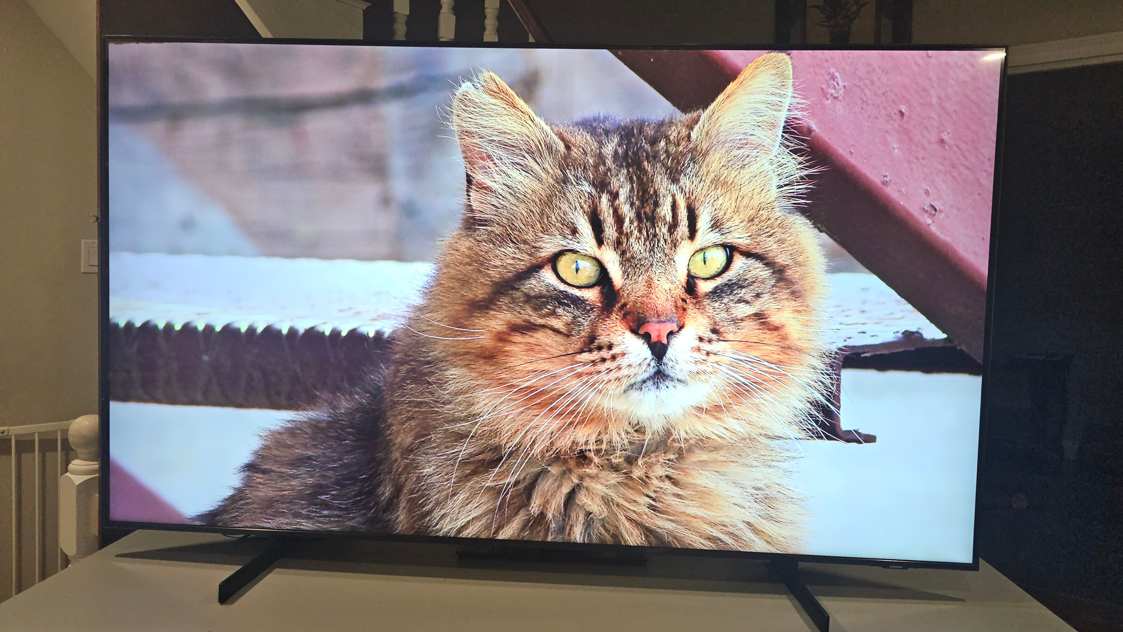 75" Samsung smart 4K like new TV (UN75AU8200) - photo 2