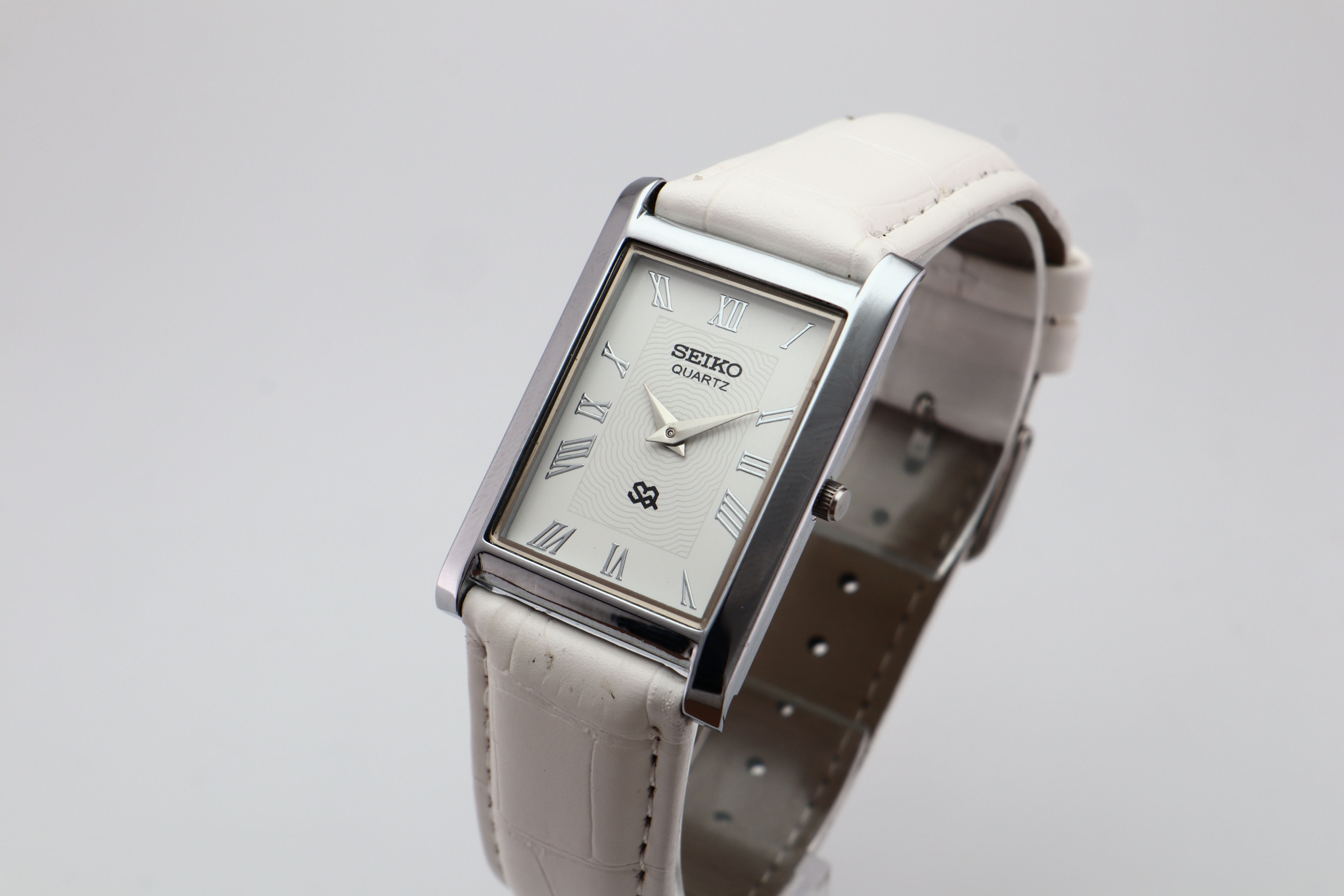 Refurbished Vintage Barrel Tank Men’s Watch - photo 3