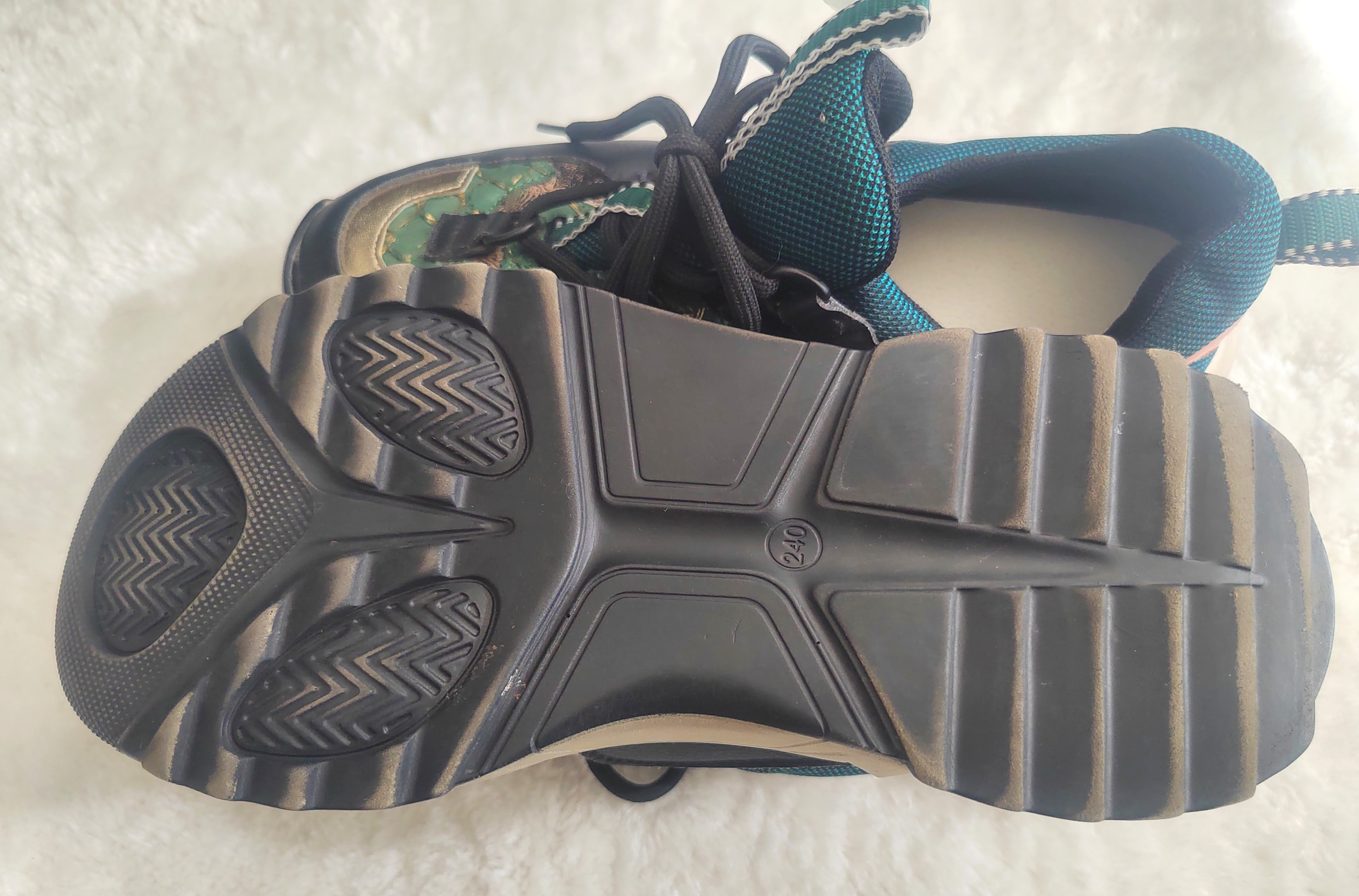 Women's Sneakers Size 240 - photo 3