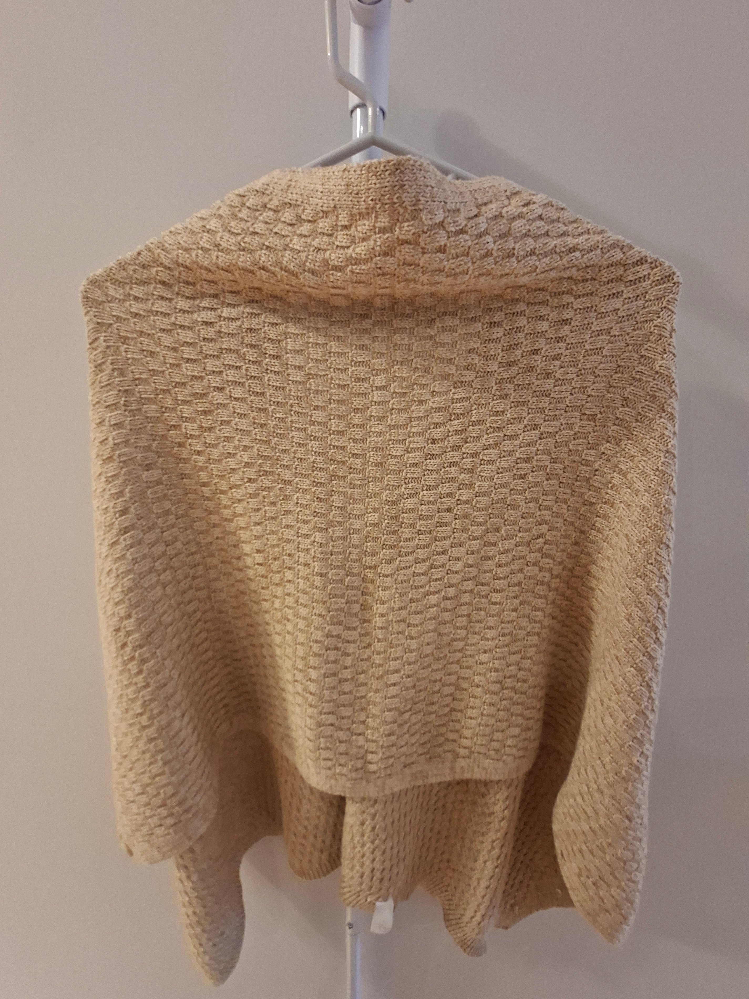 Beige Knit Poncho/Cardigan or Scarf - photo 2
