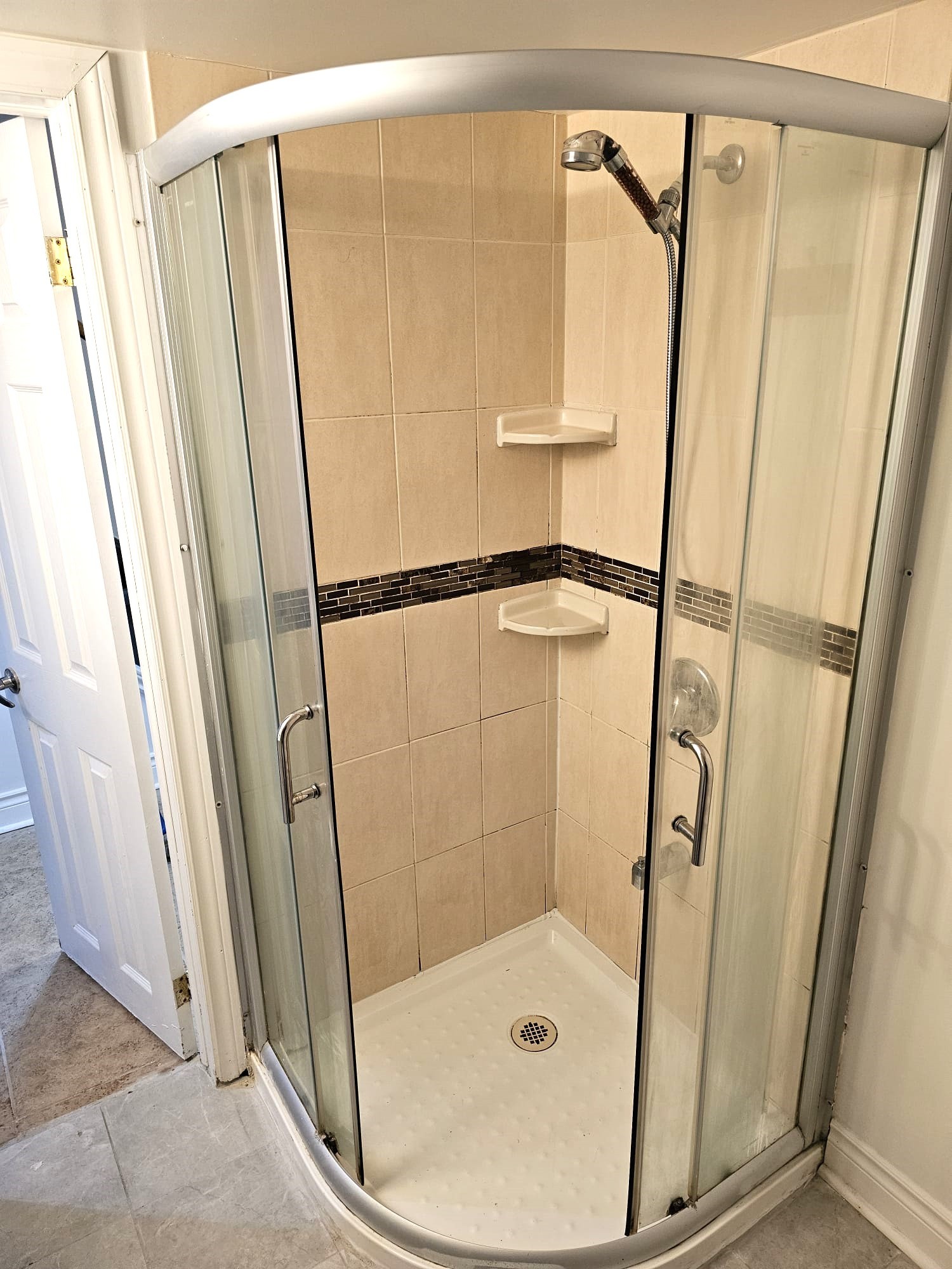Room for Rent - photo 3