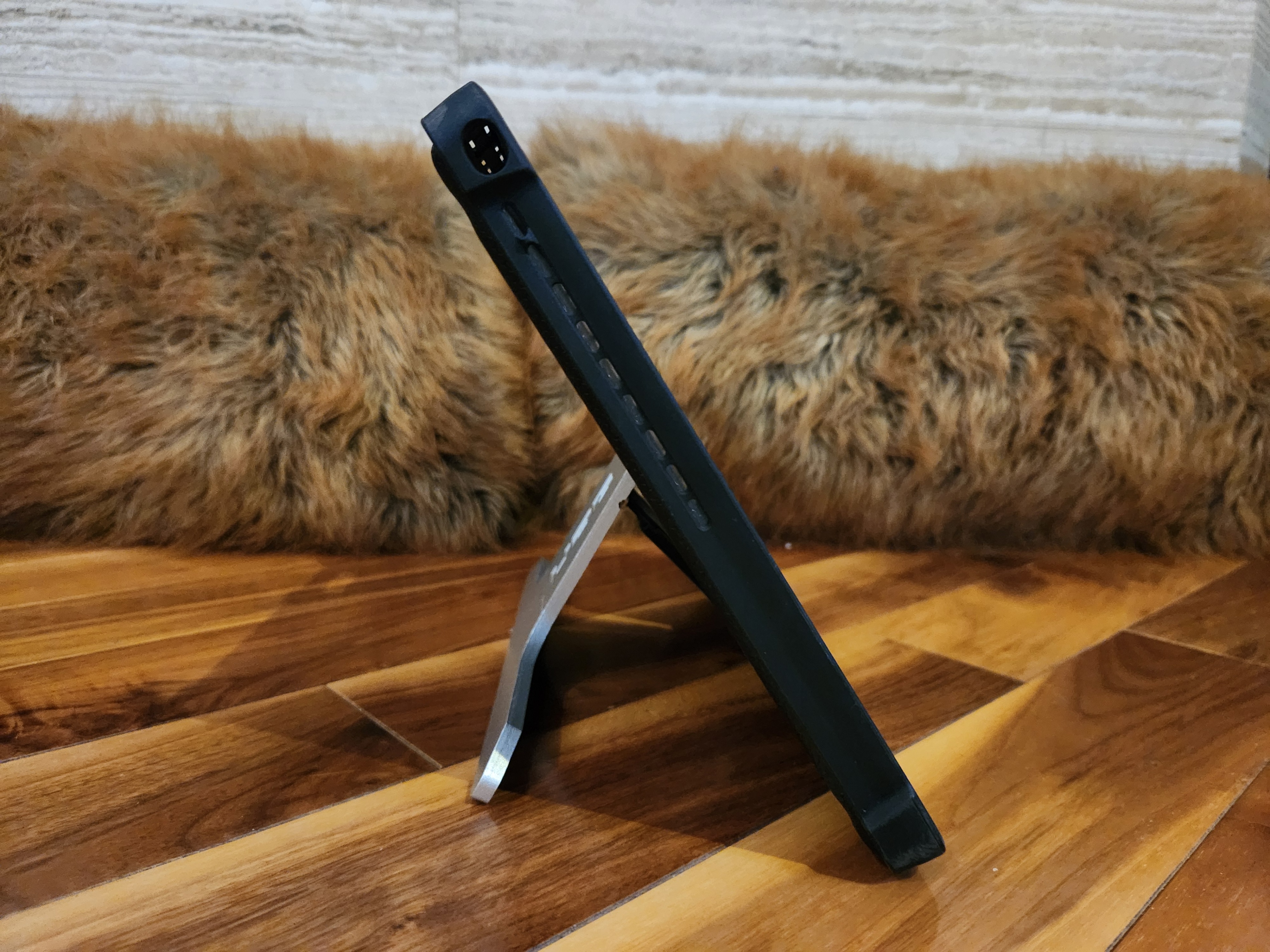 UAG Case for surface pro 4/5/6/7/7+ - photo 2