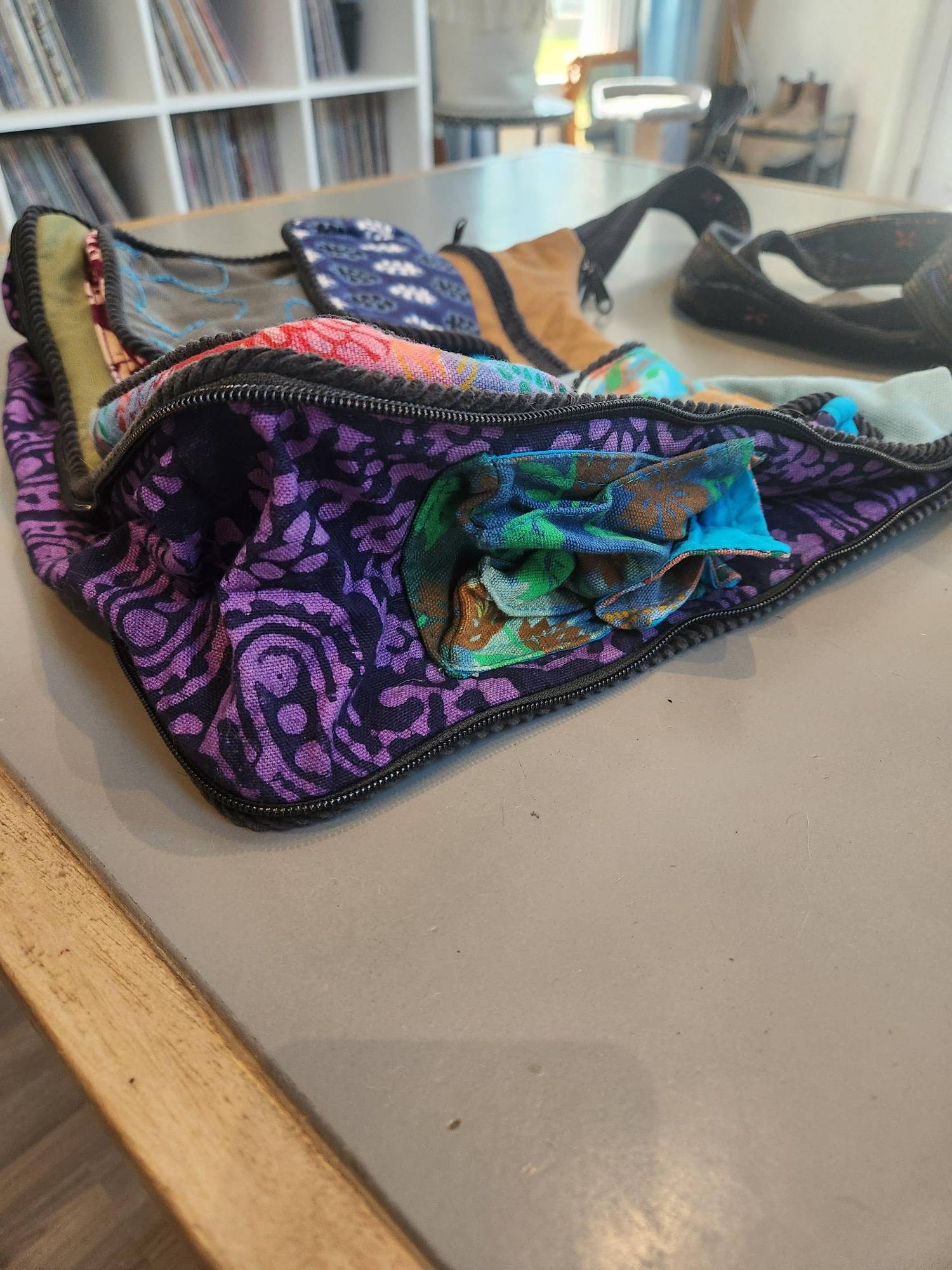 "Blue Sky" Hippie Boho Crossbody Bag, Expandable, Colourful - photo 4
