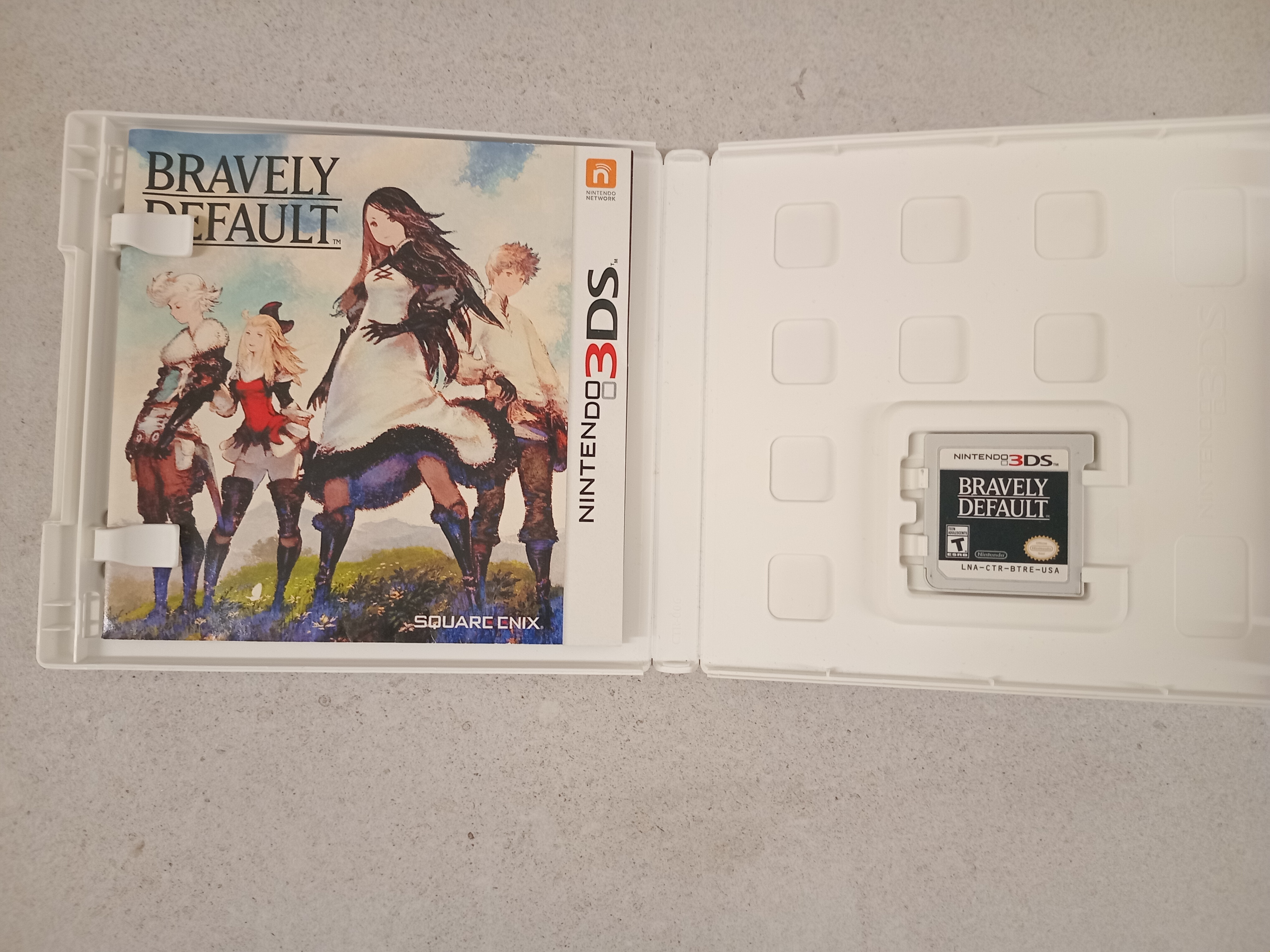 Bravely Default (3DS) - photo 2