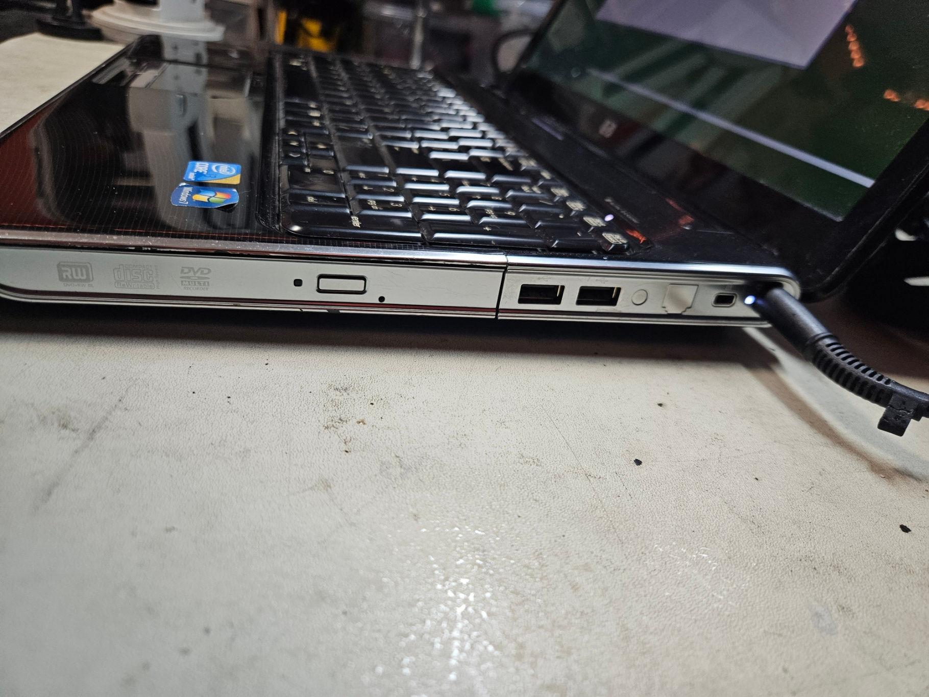 HP Pavilion dv6 Laptop — Core i3 / 4GB RAM / 500GB HDD - photo 5