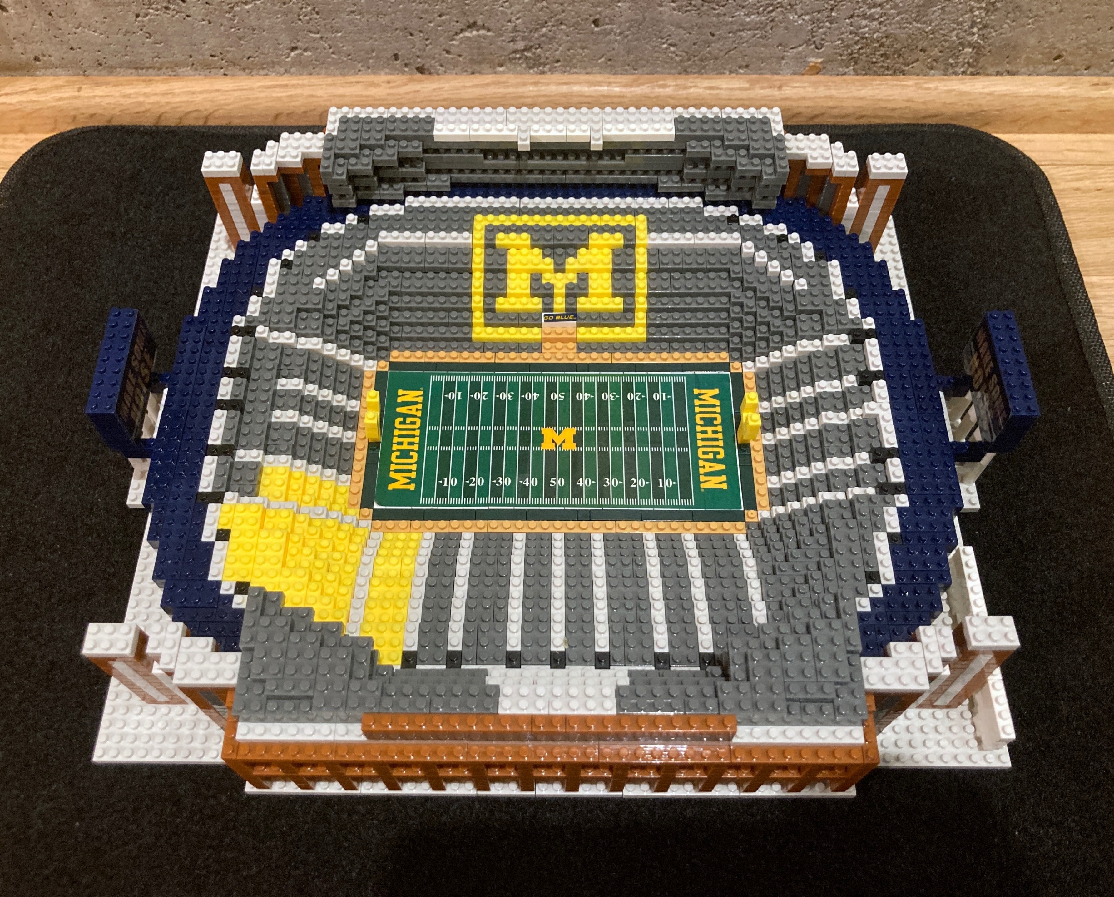 FOCO Michigan Wolverines BRXLZ Stadium Big House Building Blocks - photo 3