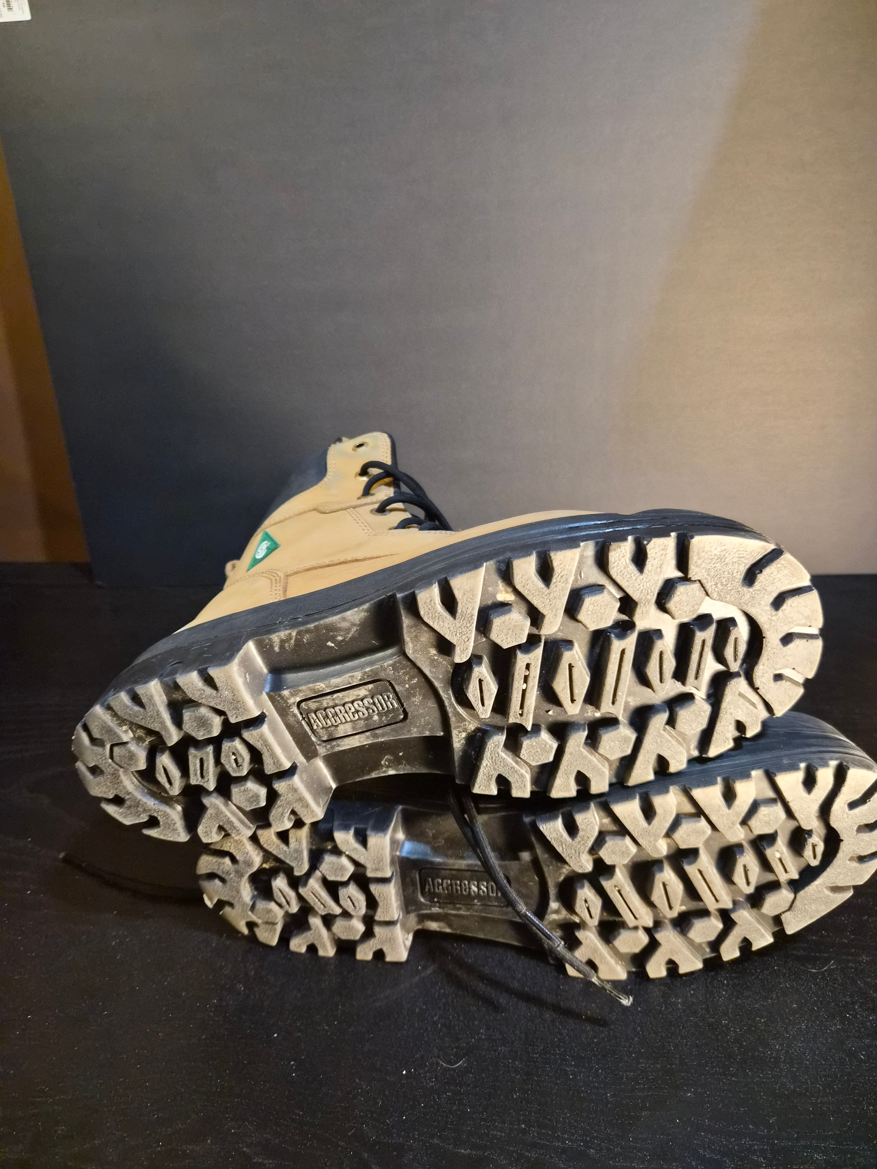 Size 12 Aggressor Work Boots - photo 3