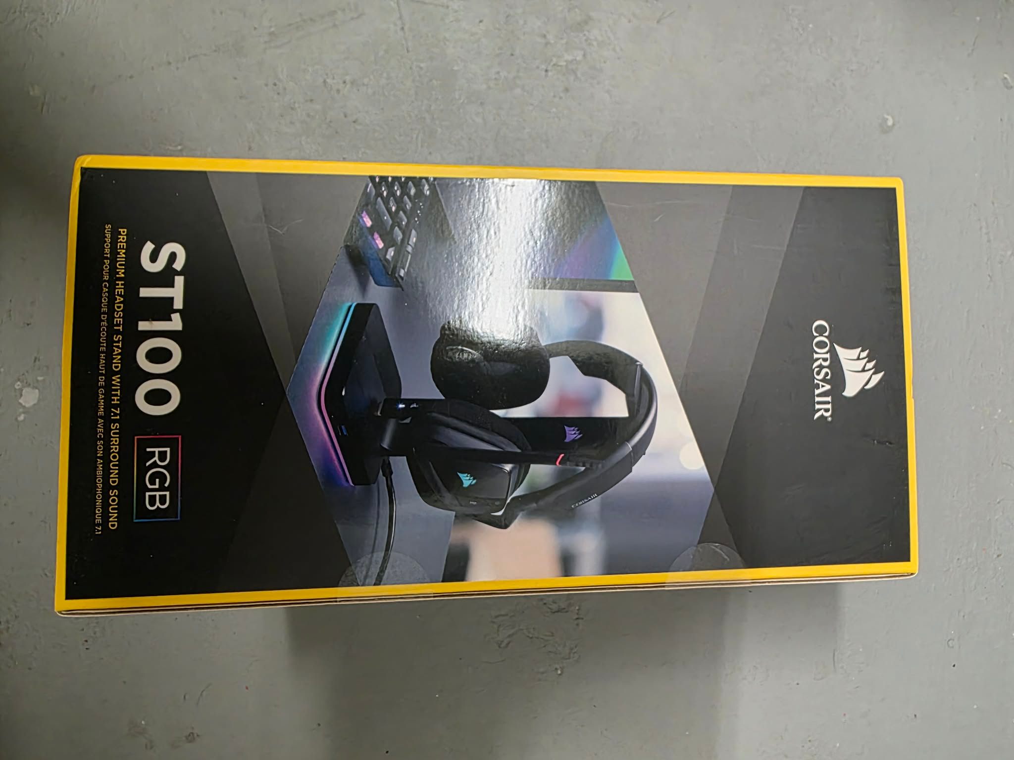 Corsair ST100 RGB Headset Stand - photo 2