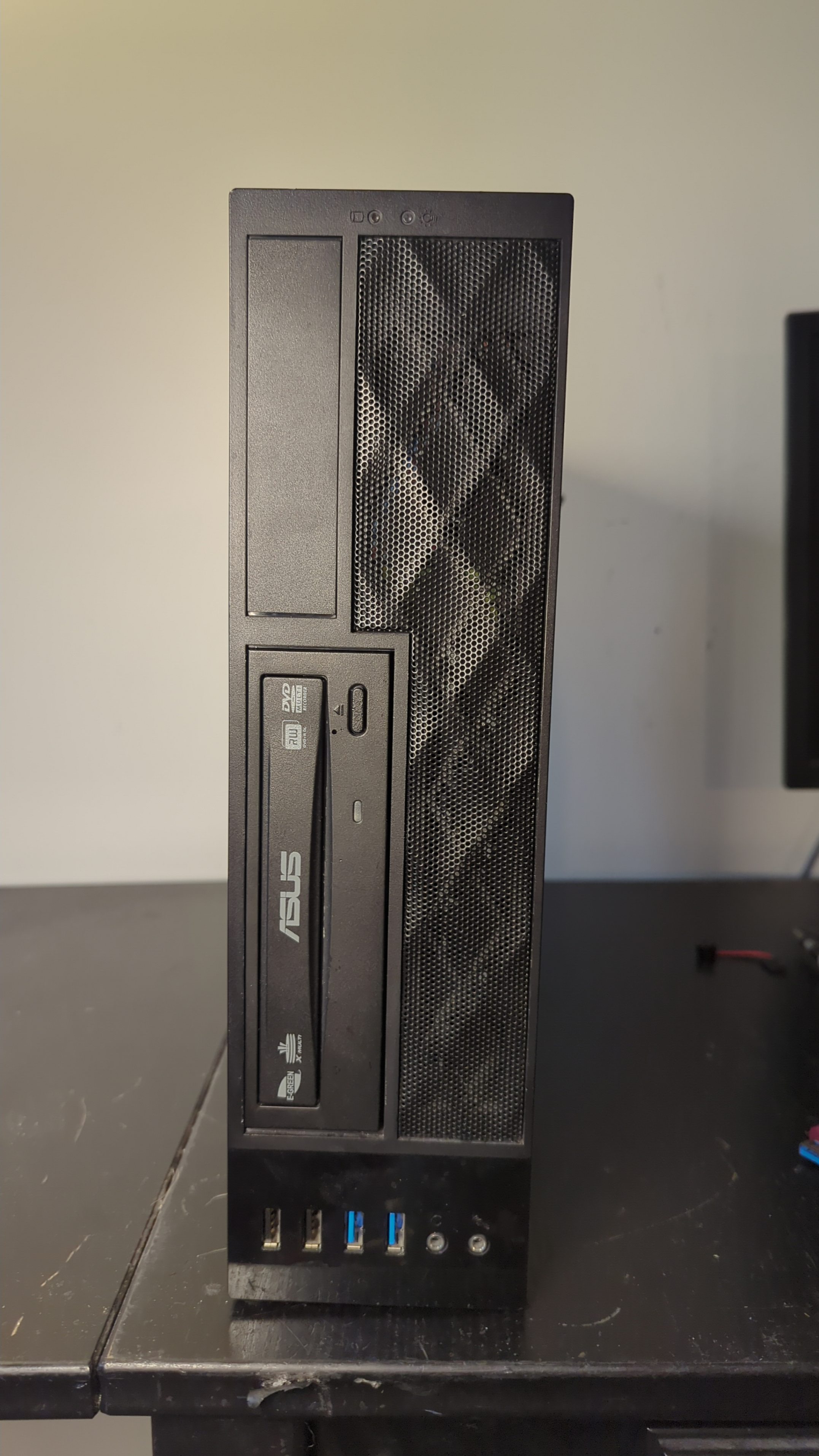 Custom SSF Desktop Computer