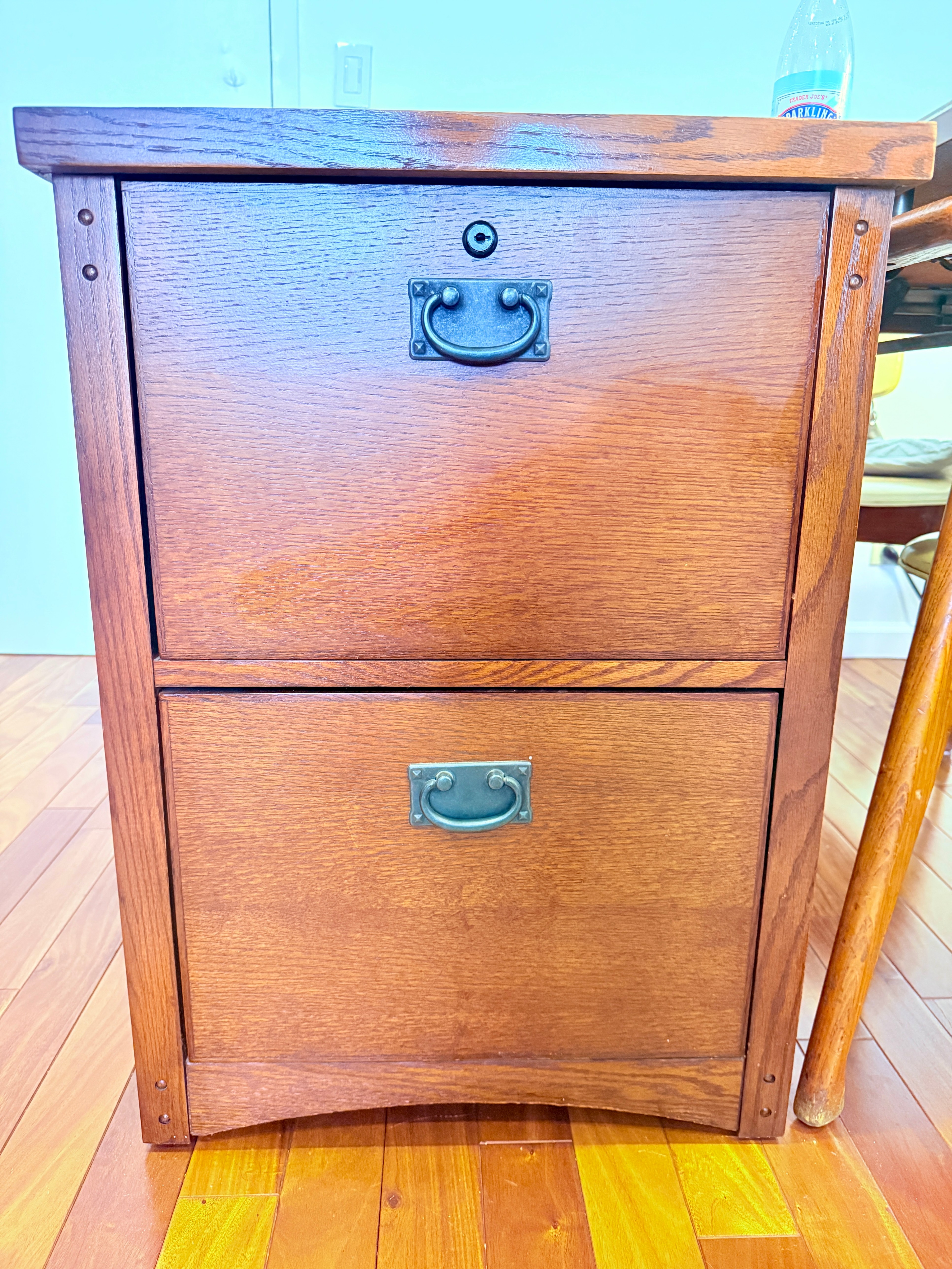 Mission Style Oak 2-Drawer File Cabinet + Lock&Key