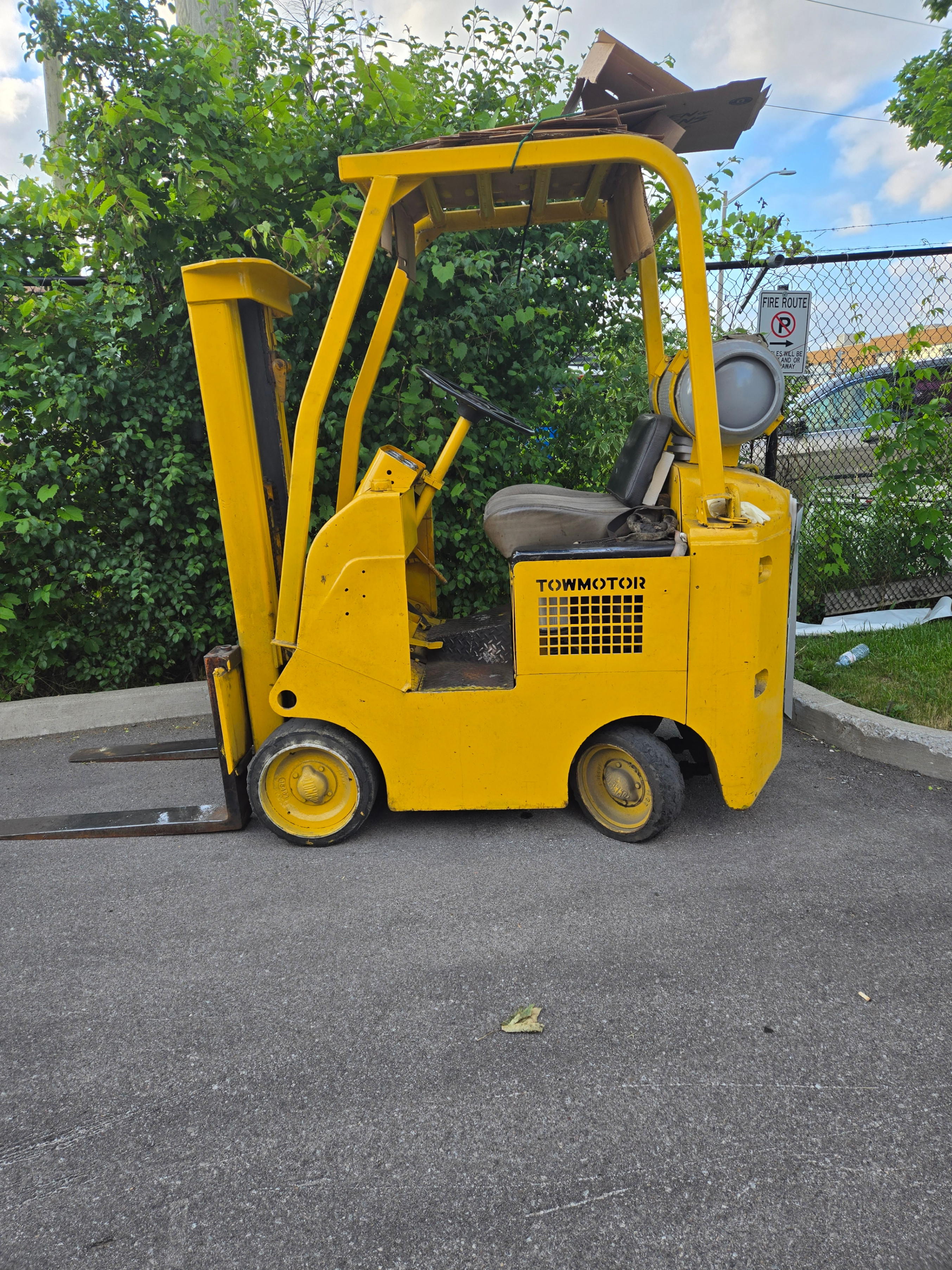 Caterpillar Forklift