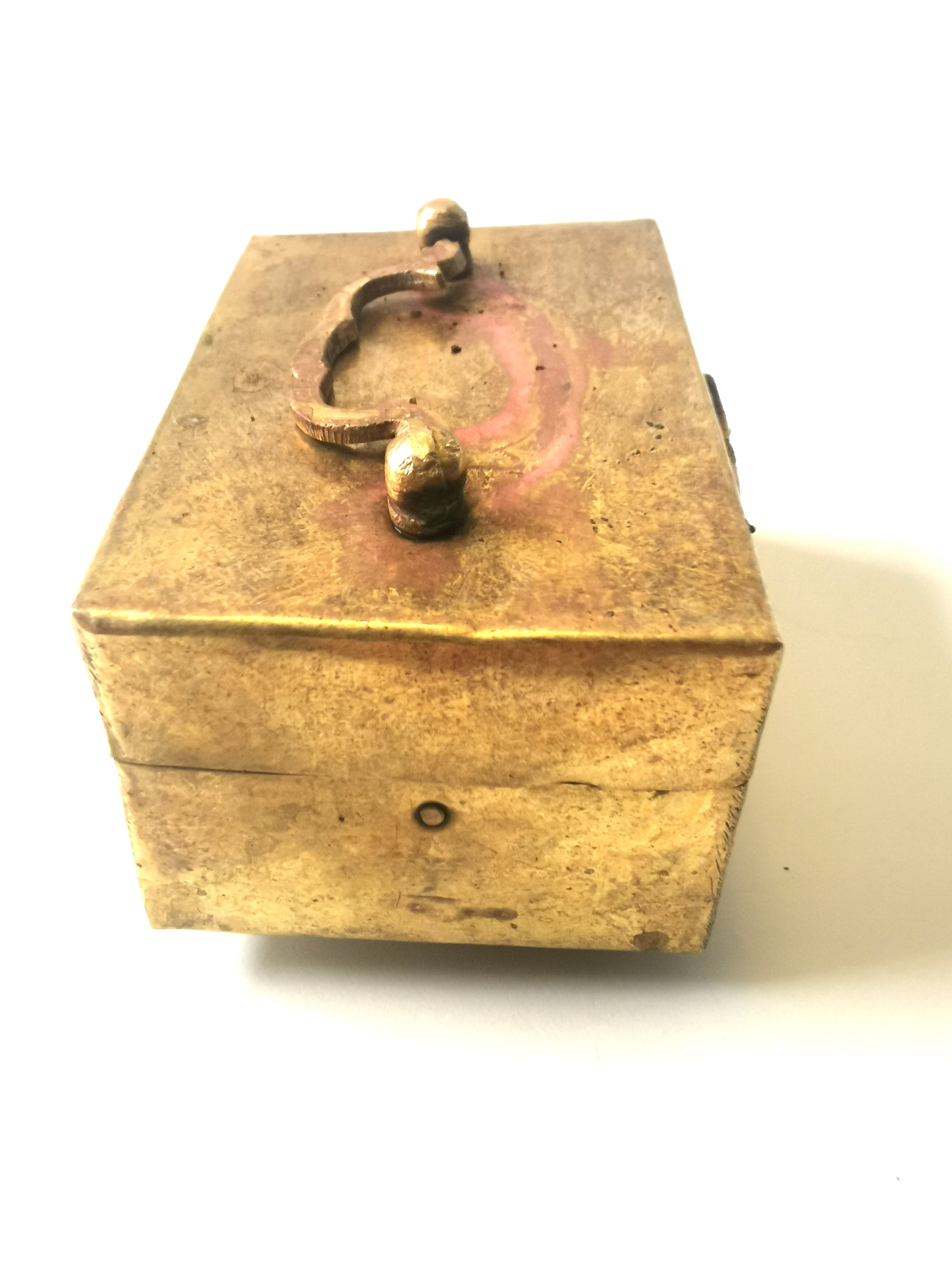 1970 Miniature Brass Chest Trinket Box with Handle and Feet - photo 5