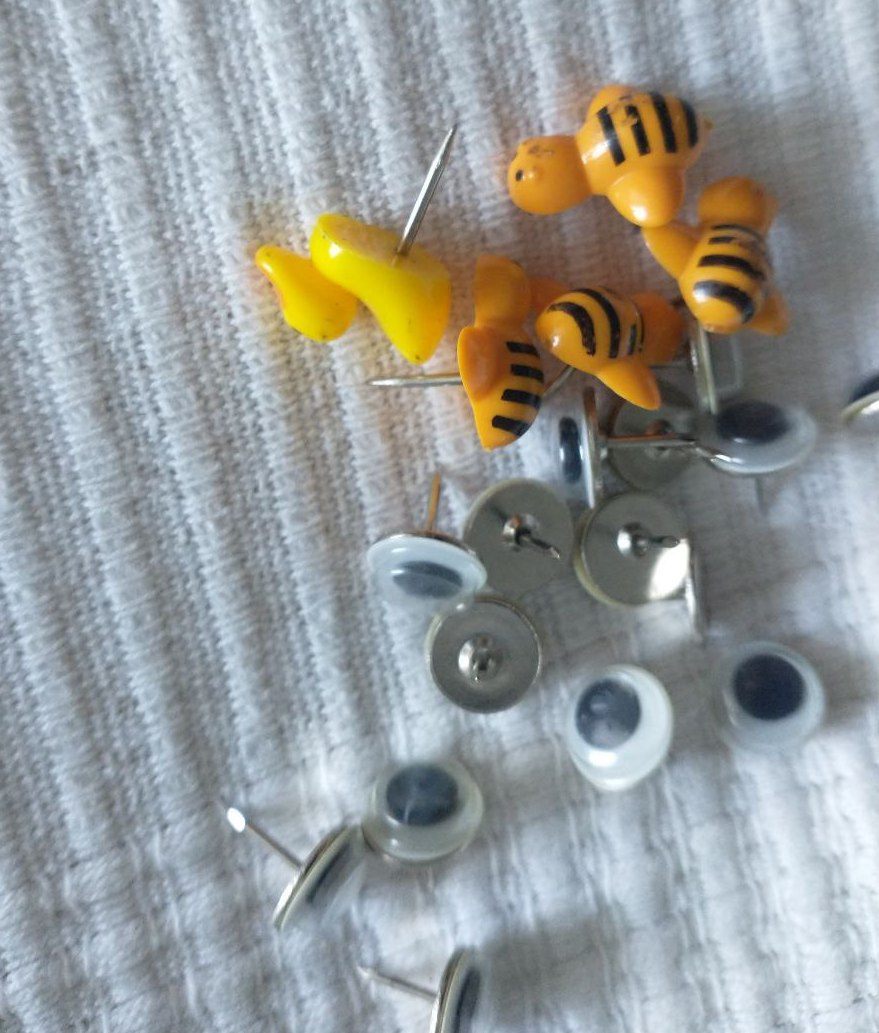 Novelty Thumb Tacks