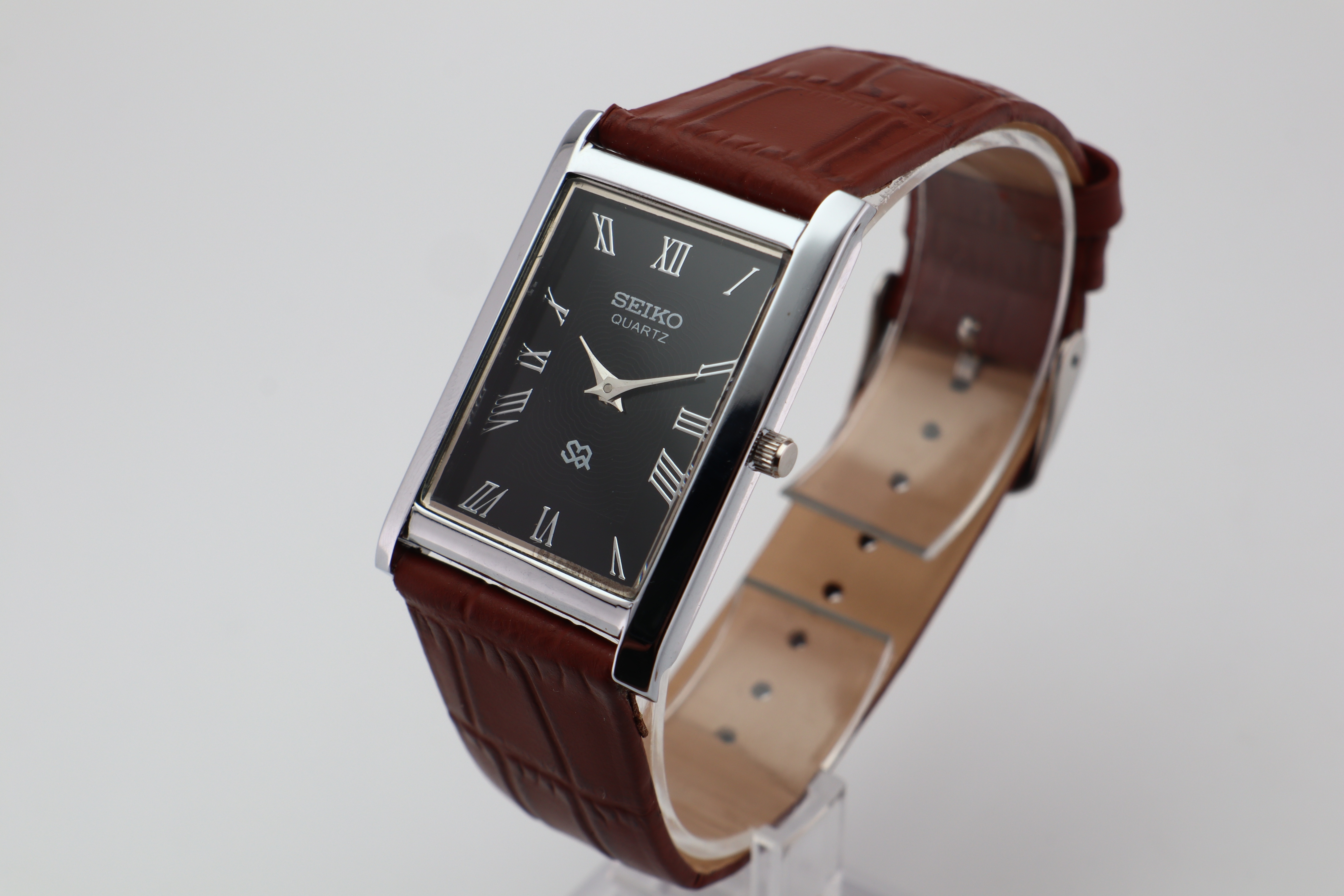 Refurbished Vintage Slim Tank Men’s Watch - photo 3