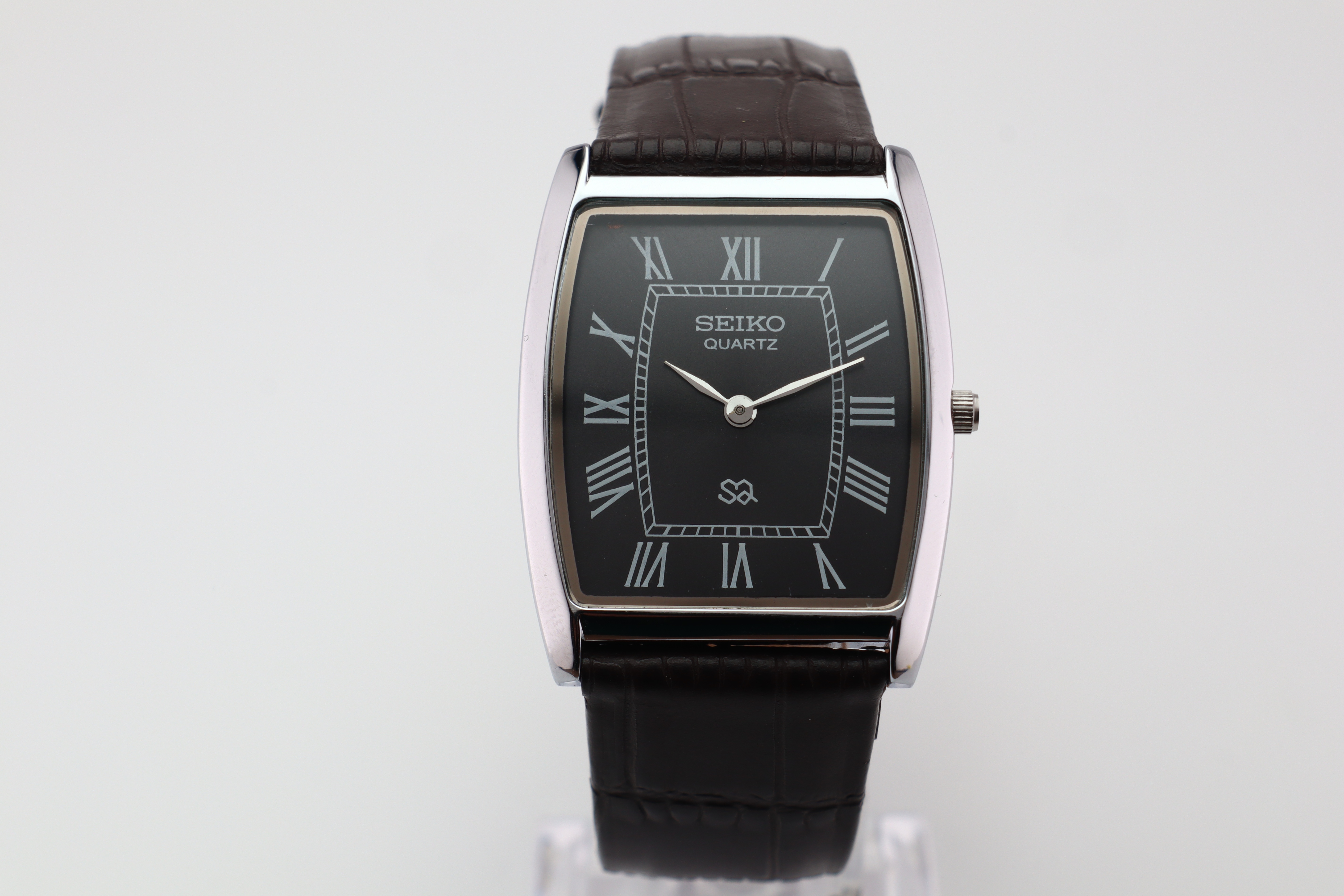 Refurbished Vintage Barrel Tank Men’s Watch - photo 2