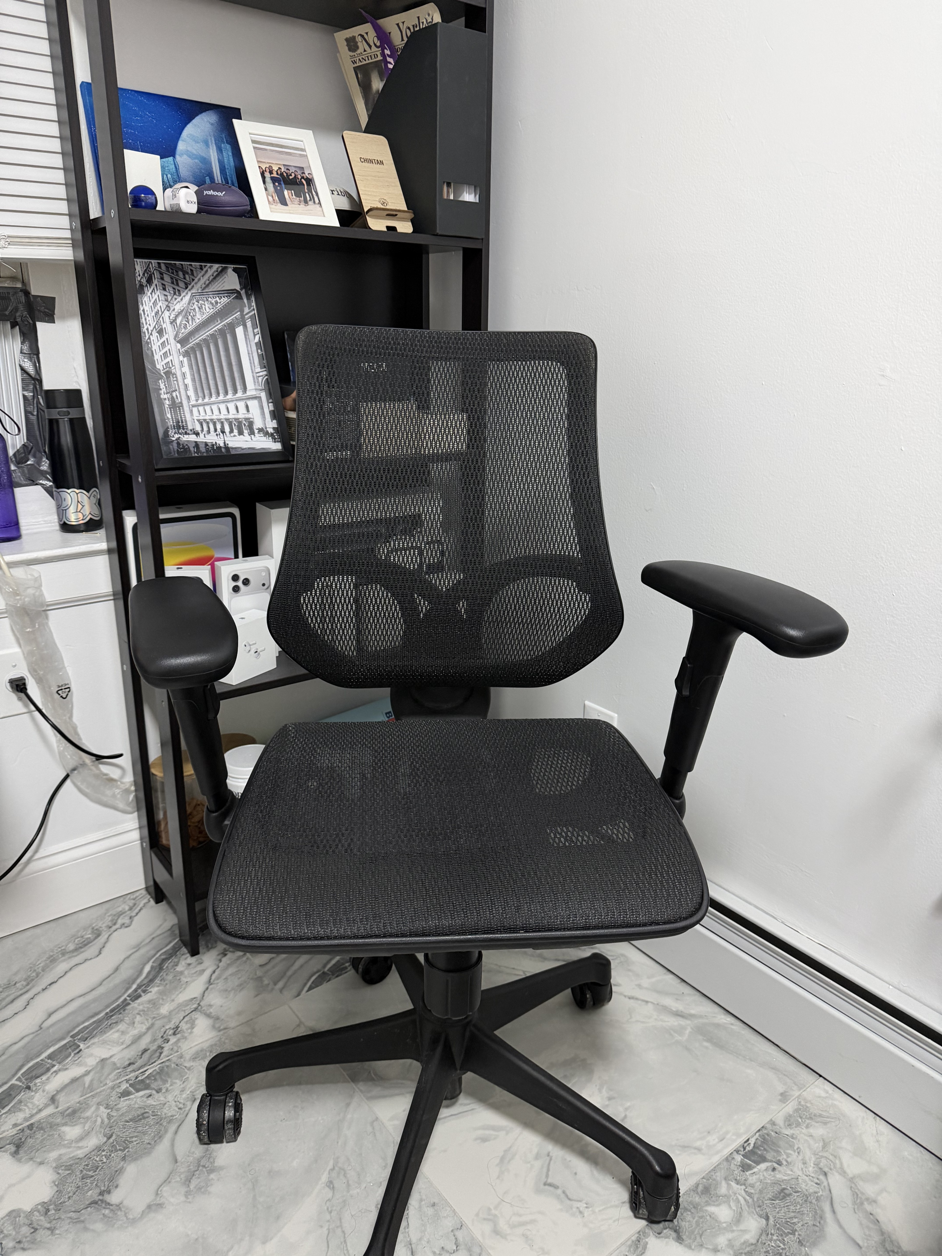 Black Mesh Office Chair - photo 2