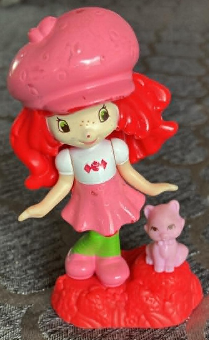 2011 McDonalds Strawberry Shortcake and Custard Figure - 3 1/2"