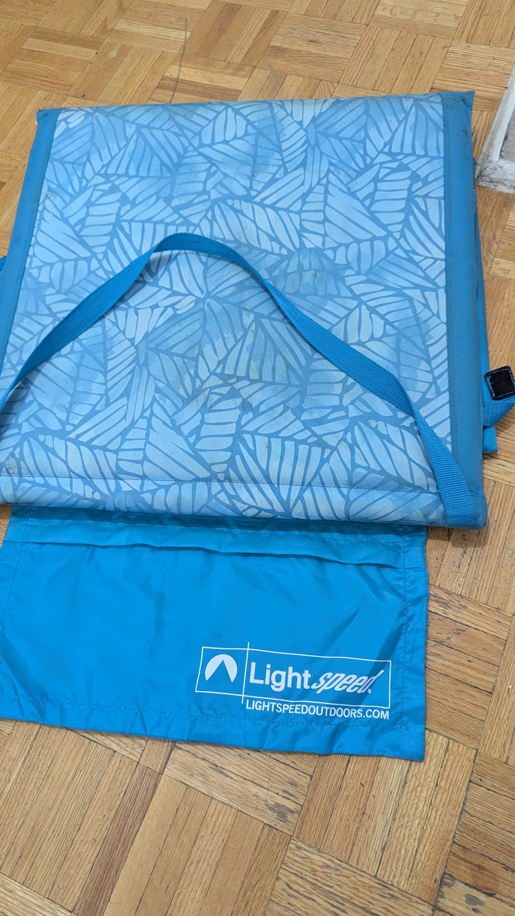 Lightweight Lounger Beach Chair Durable Folding Fully Padded - photo 3