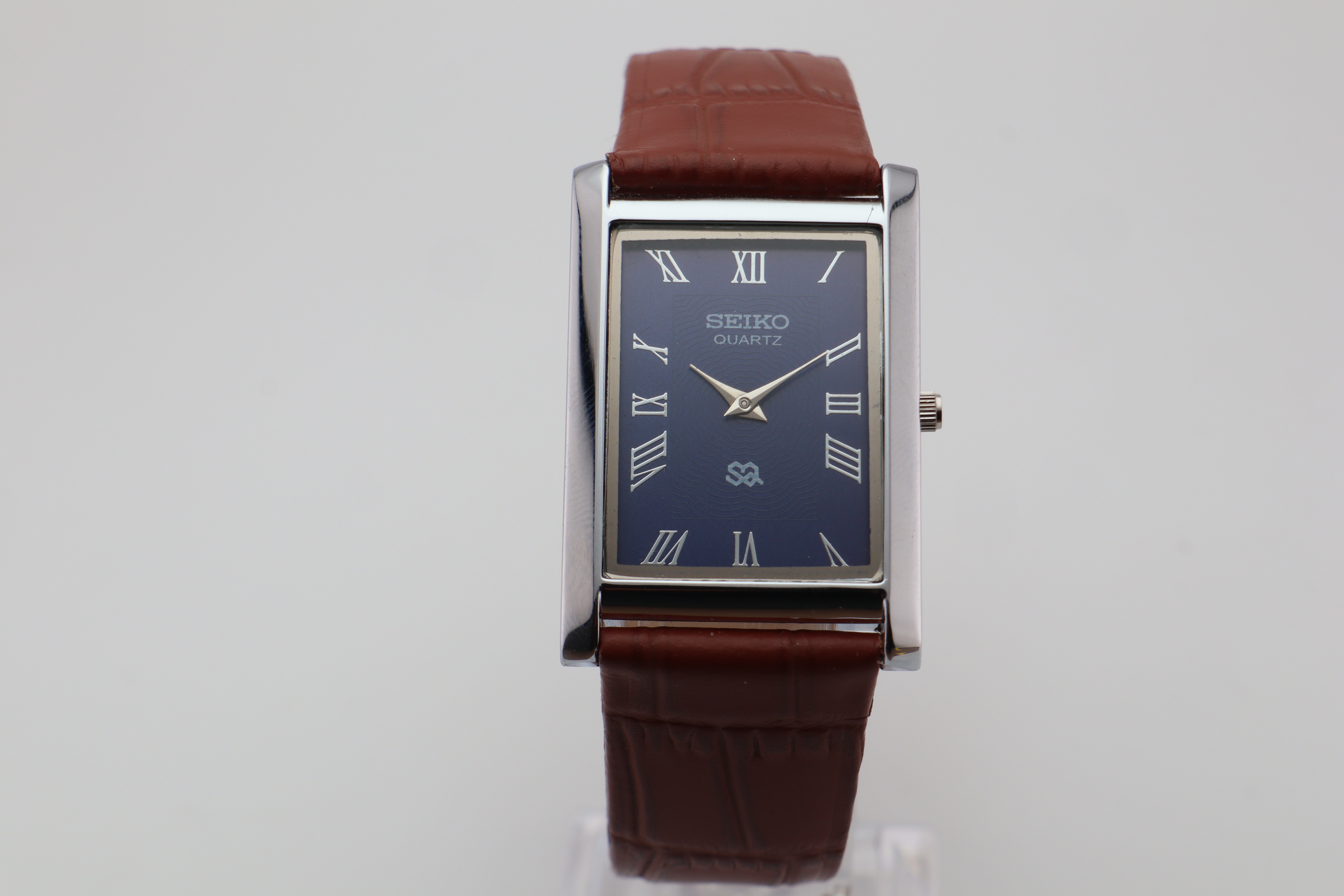 Refurbished Vintage Slim Tank Men’s Watch - photo 2