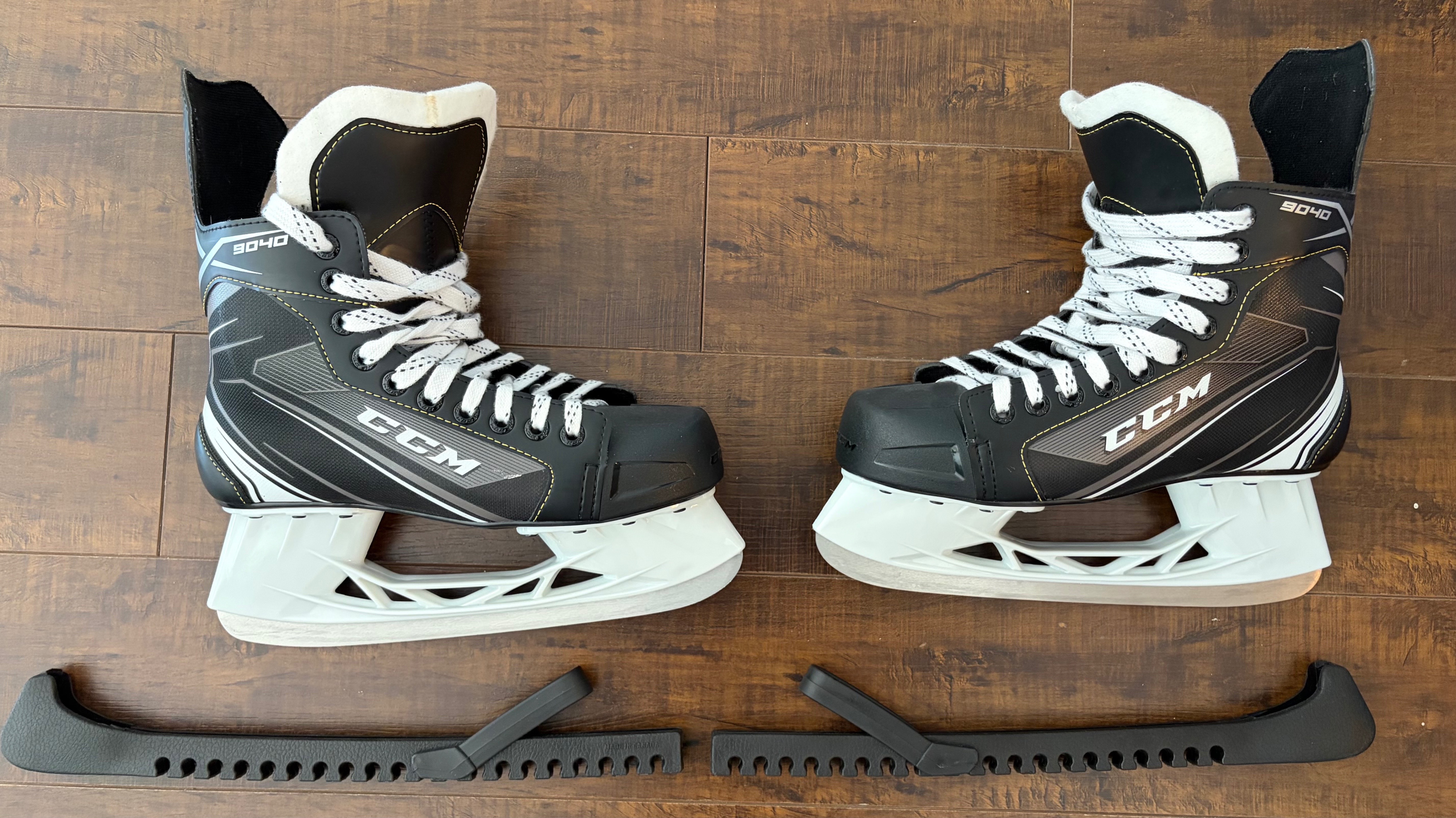 CCM 9040 Ice Skates – Used Twice - photo 2