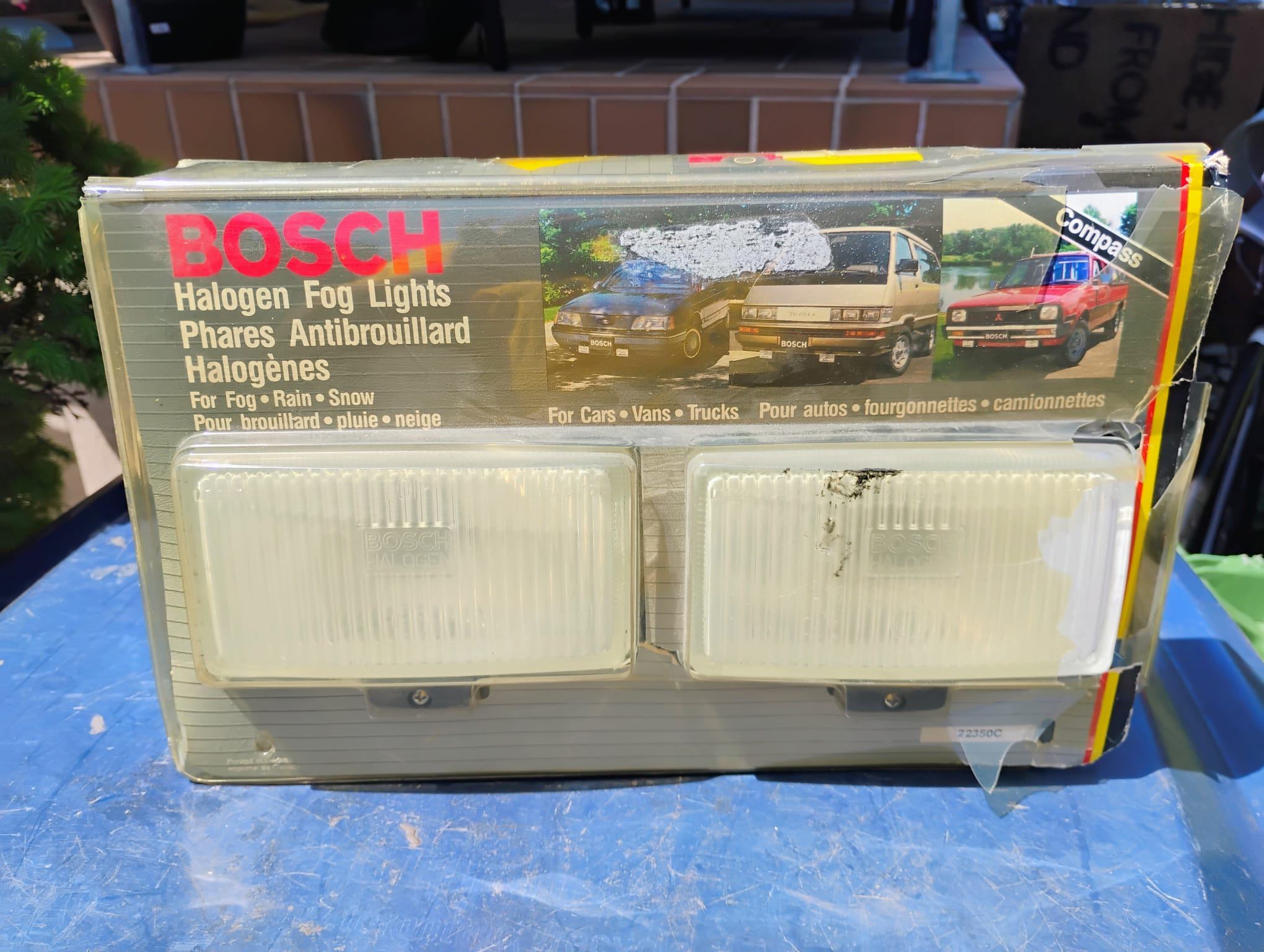NOS BOSCH 22350C halogen Fog Lights For Fog Rain Snow