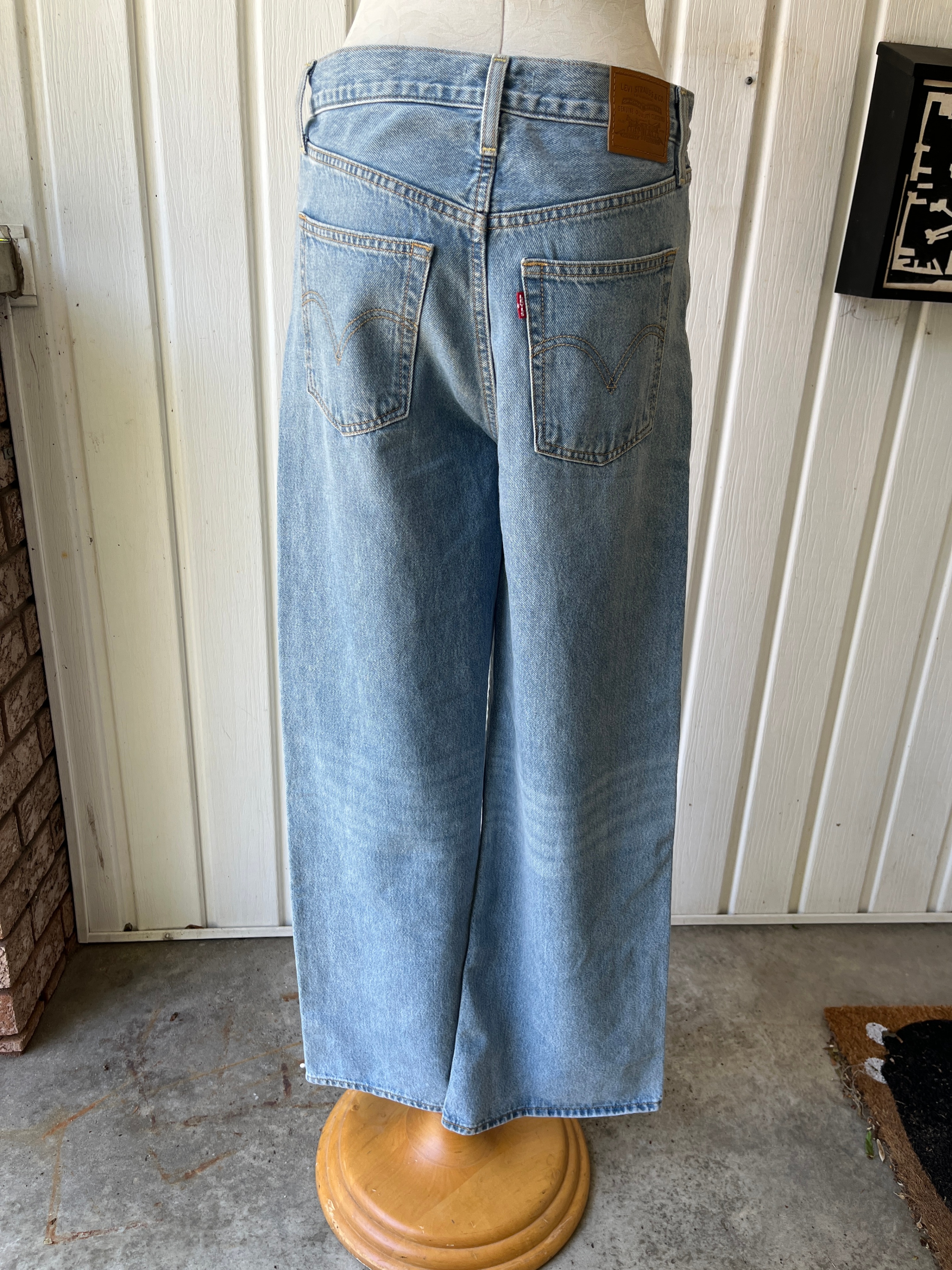 Levi's Premium Wide Leg Jeans - Size 29 - photo 2