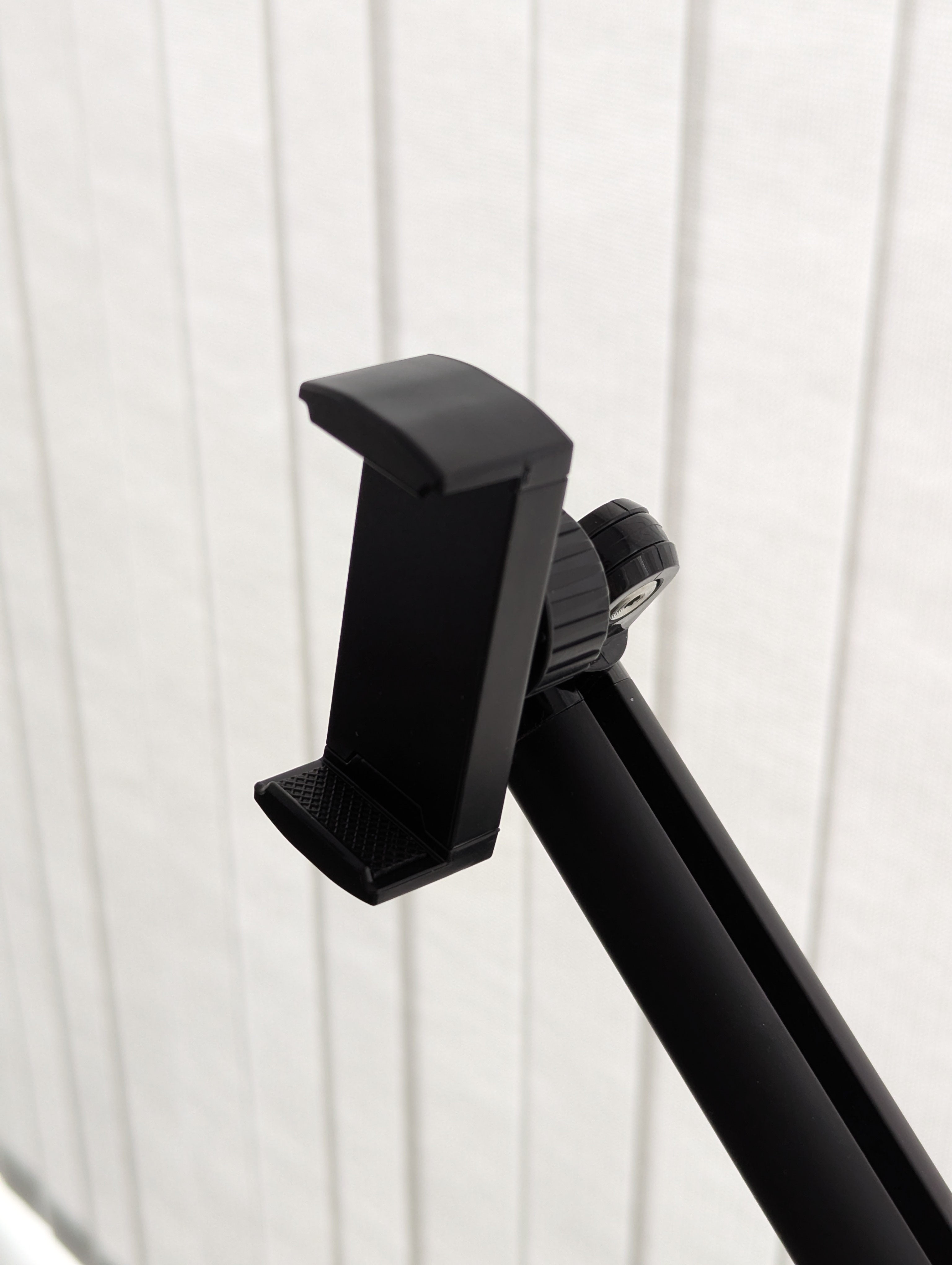 ULANZI TH07 Floor Stand Phone Holder - photo 2