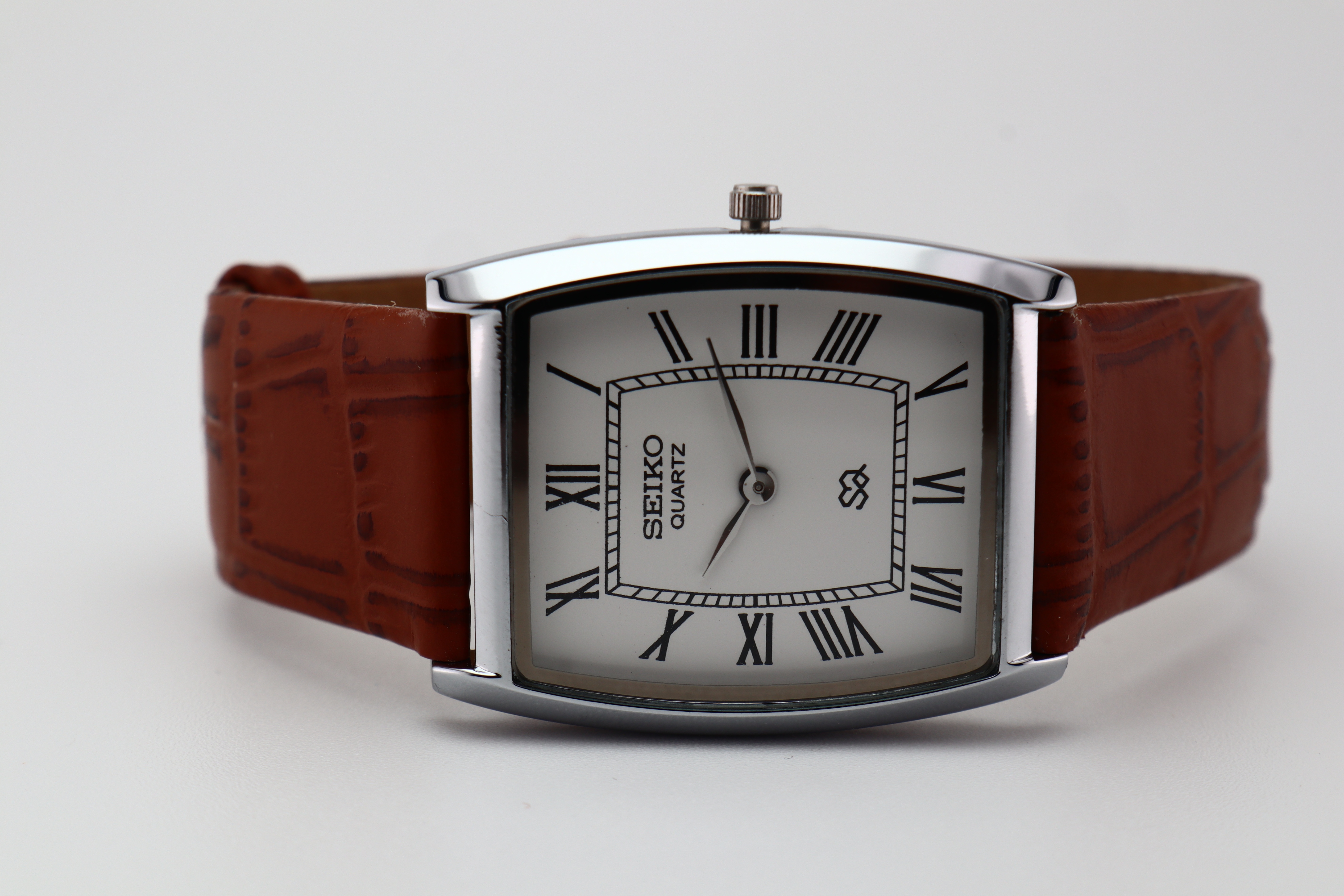 Refurbished Vintage Barrel Tank Men’s Watch - photo 4