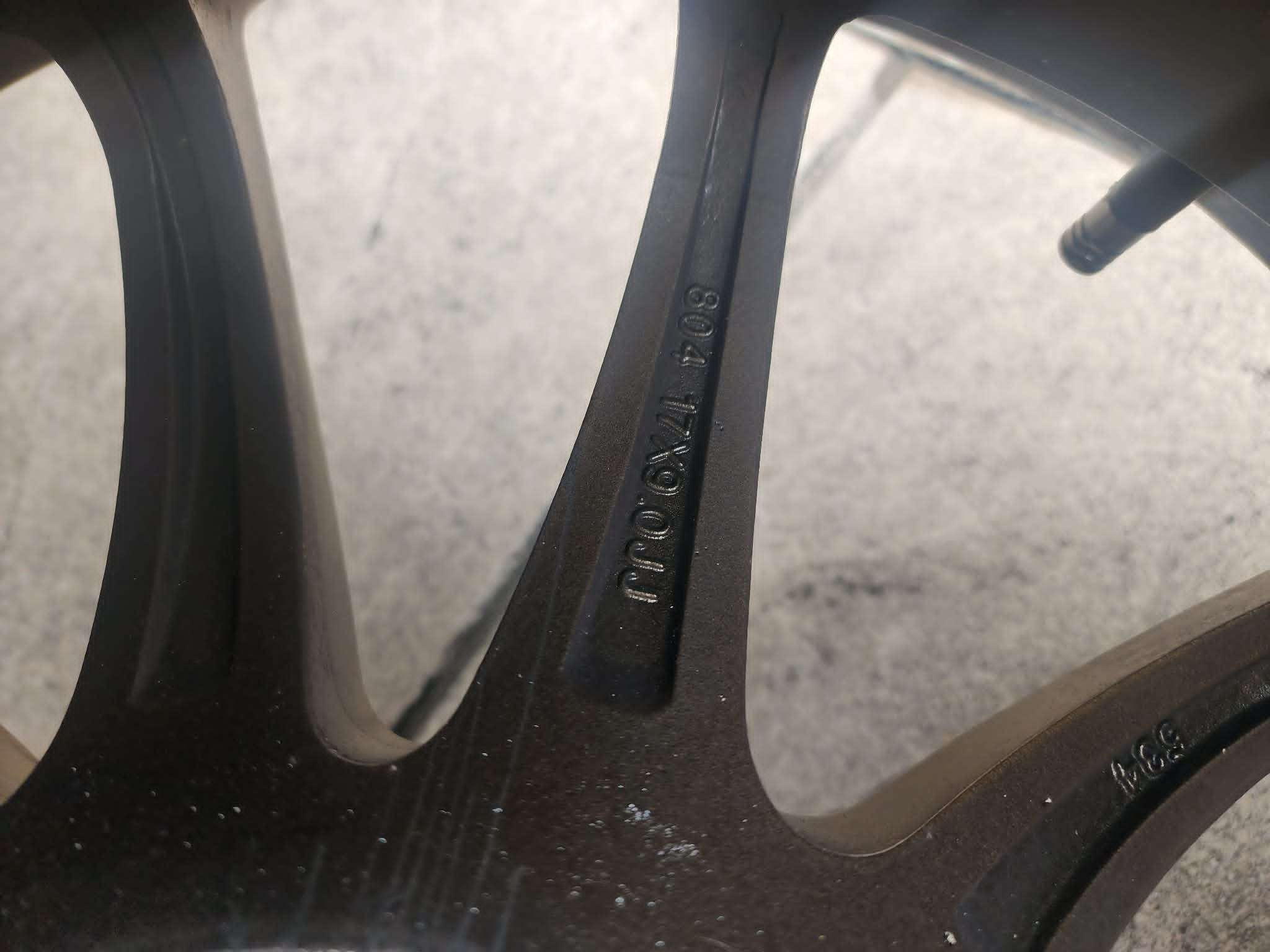 Set of 4 Michelin Tires and Rims - photo 3