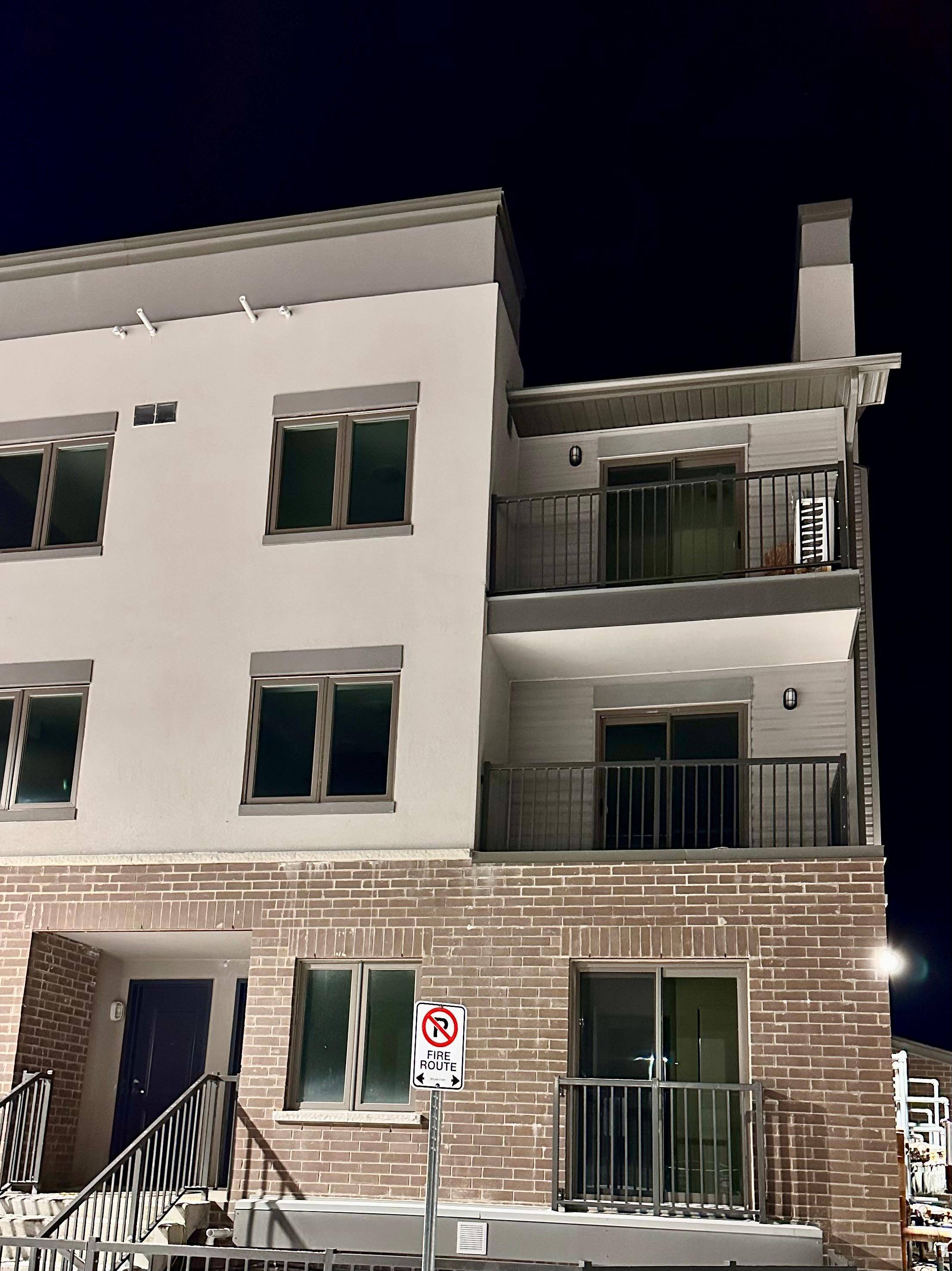 Spacious 3 Bedroom +Den Townhome for rent available   1 Aug 2026