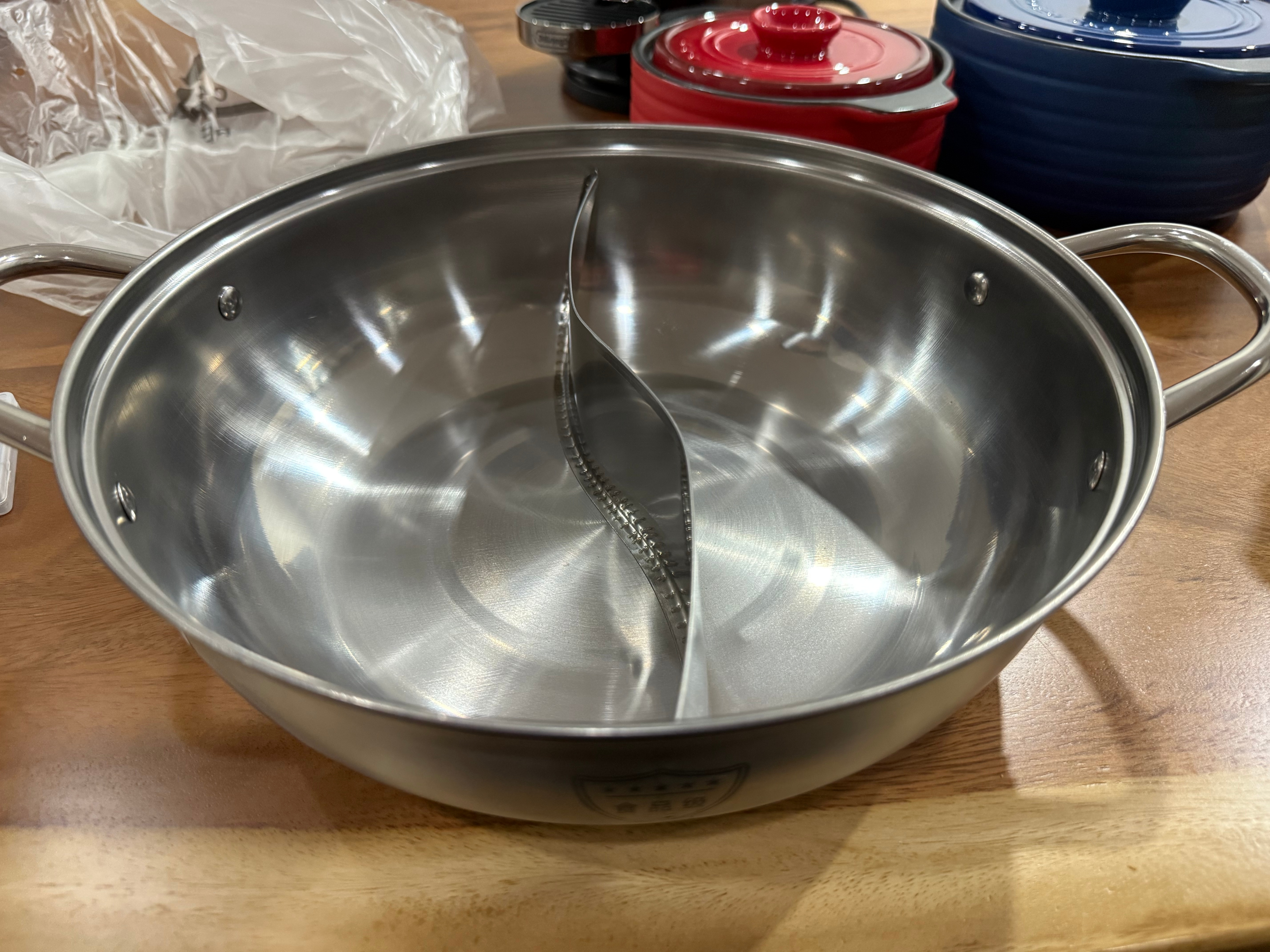 FORIO Nonstick Wok Made in Korea Plus Free Hot Pot - photo 4