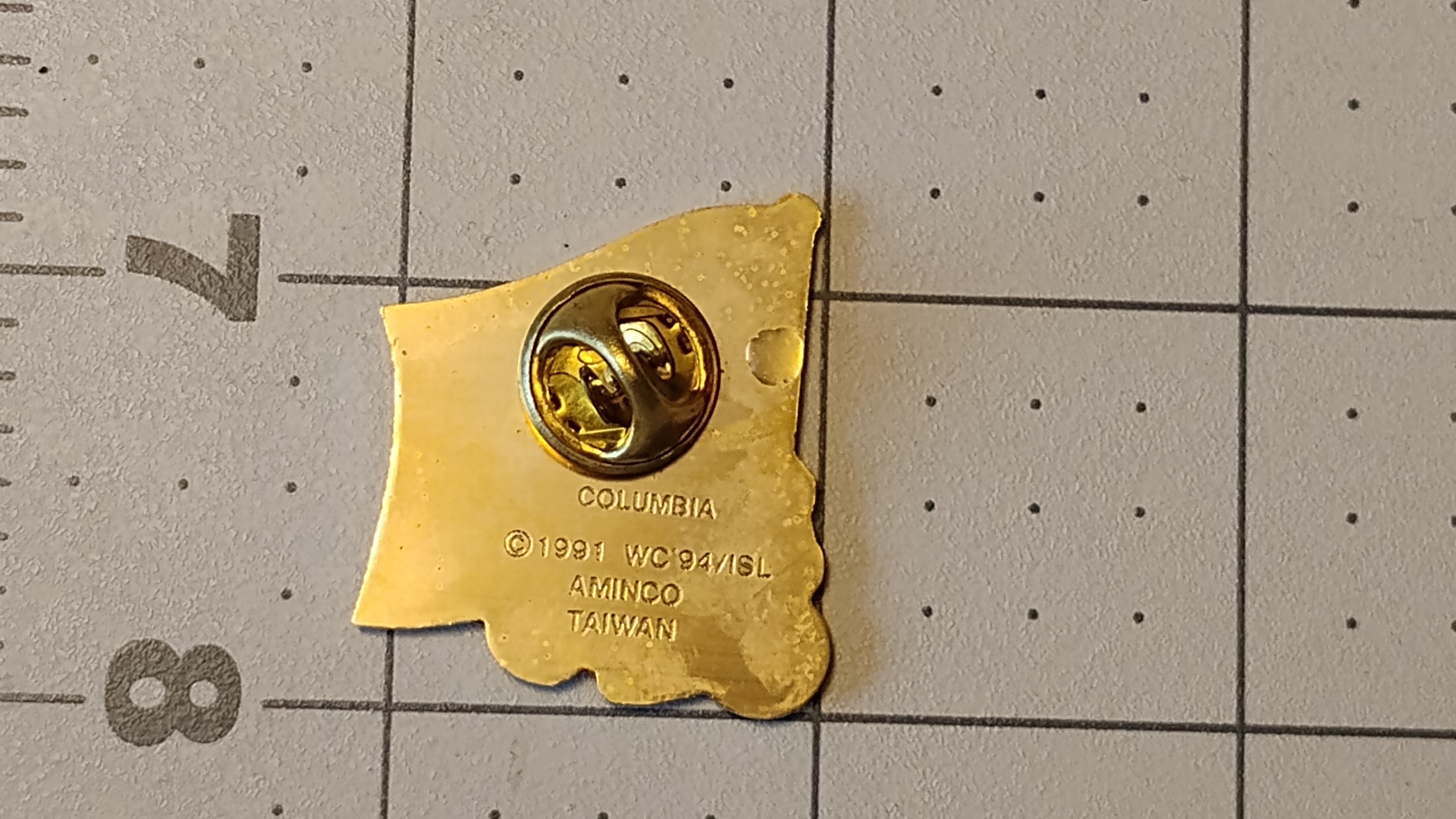 FIFA World Cup USA 1994 Colombia Lapel Pin - photo 2