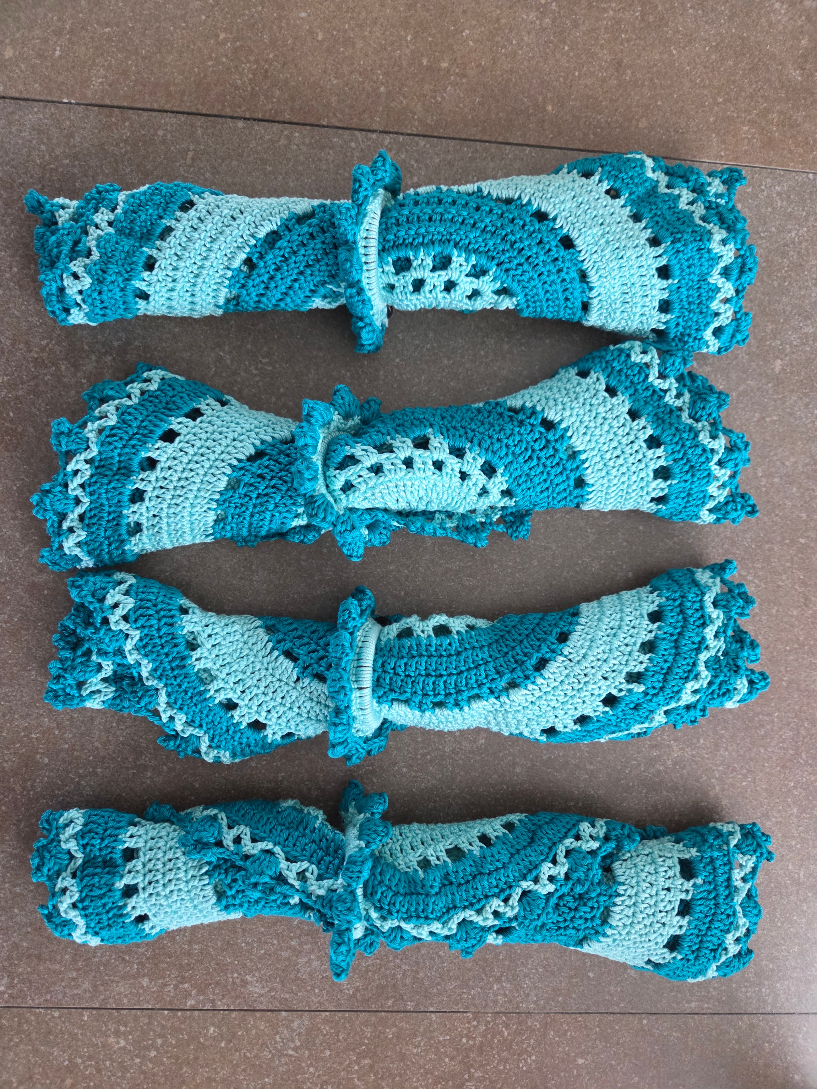 4pc crochet placemats w/ matching napkin rings (Circular) - photo 3