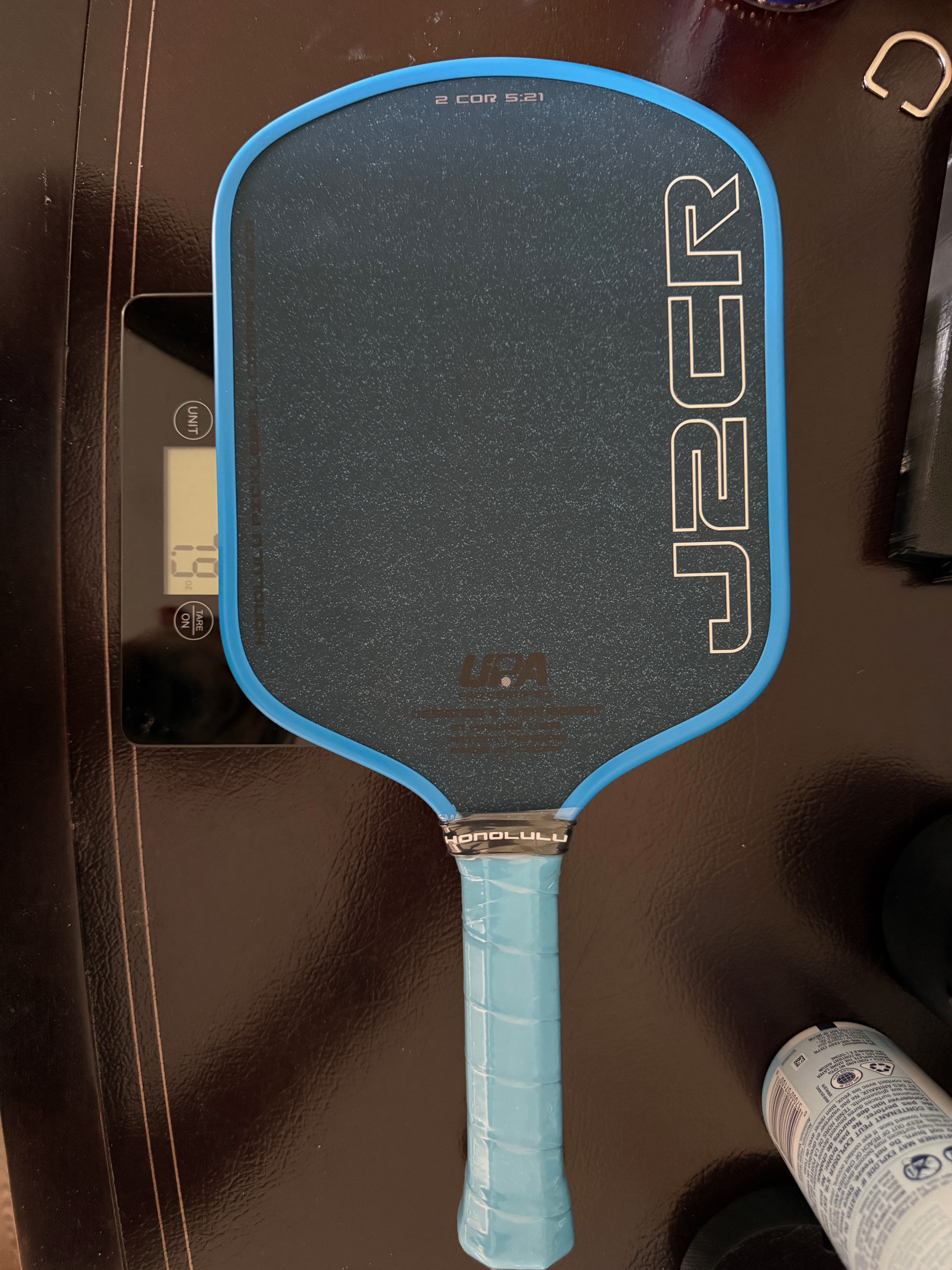 Honolulu J2CR Pickleball Paddle with CBE Grit - 6" Handle