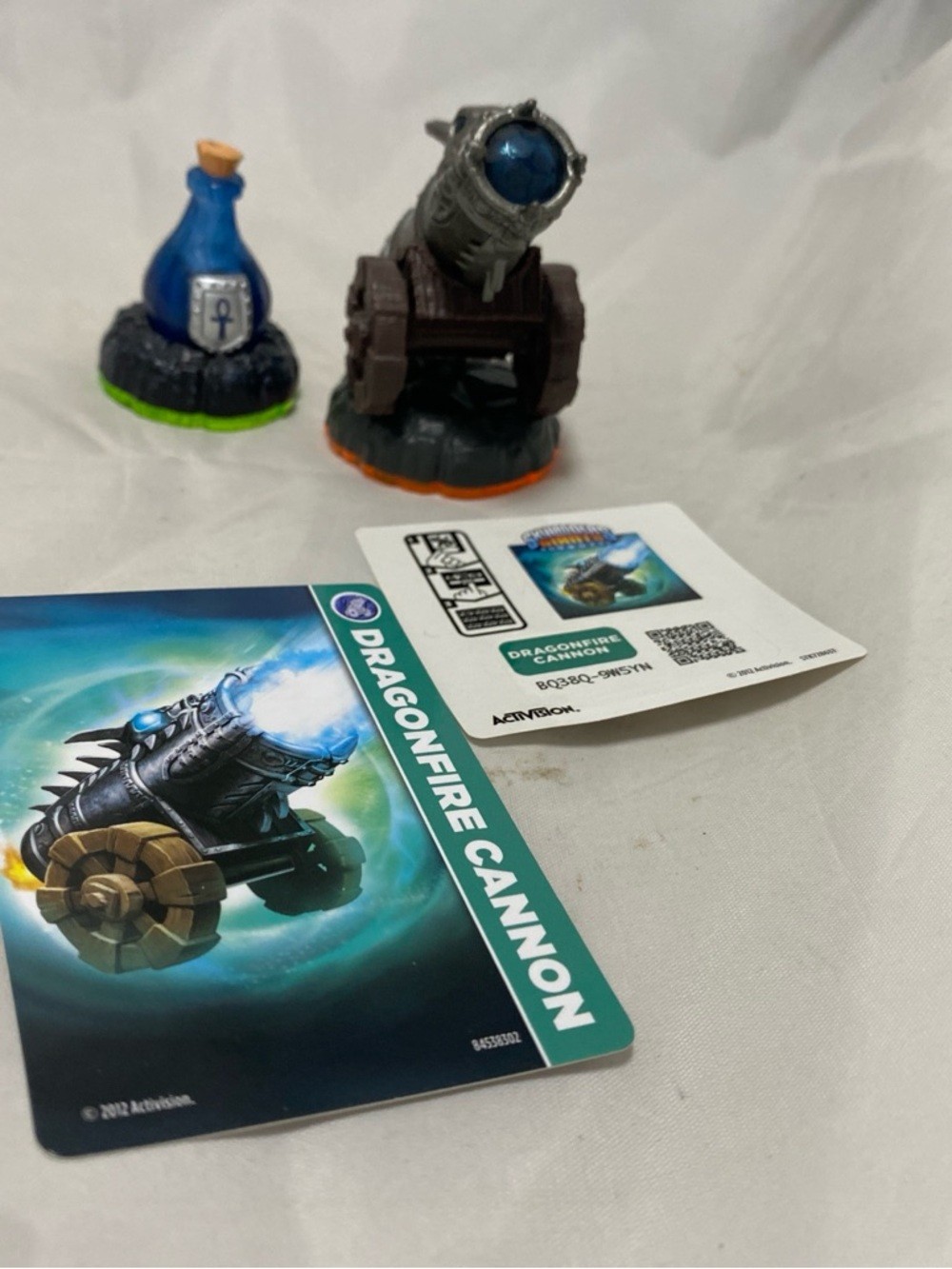 Skylanders LOT Magic Items - Healing Elixir + Dragonfire Cannon