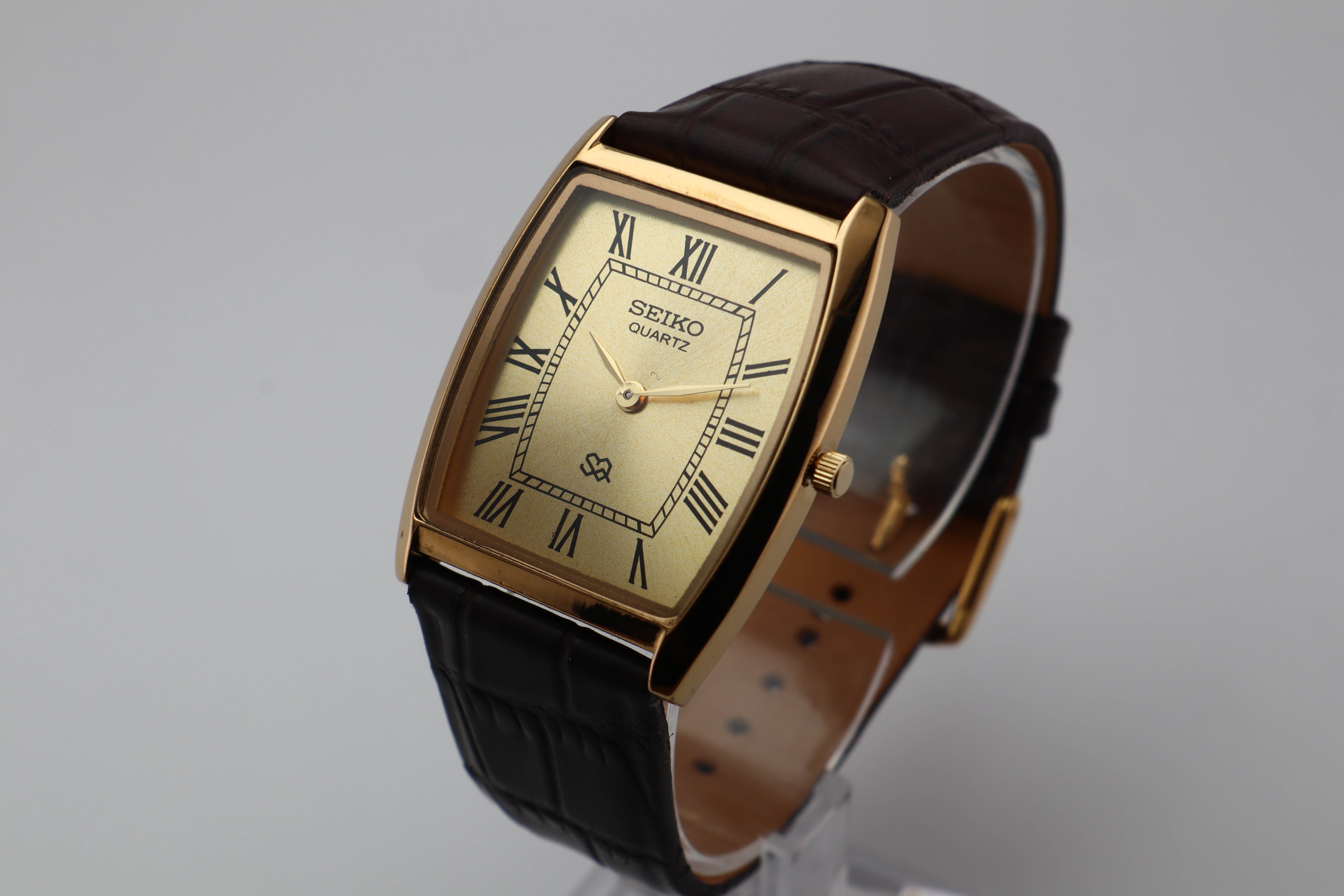 Refurbished Vintage Barrel Tank Men’s Watch - photo 3