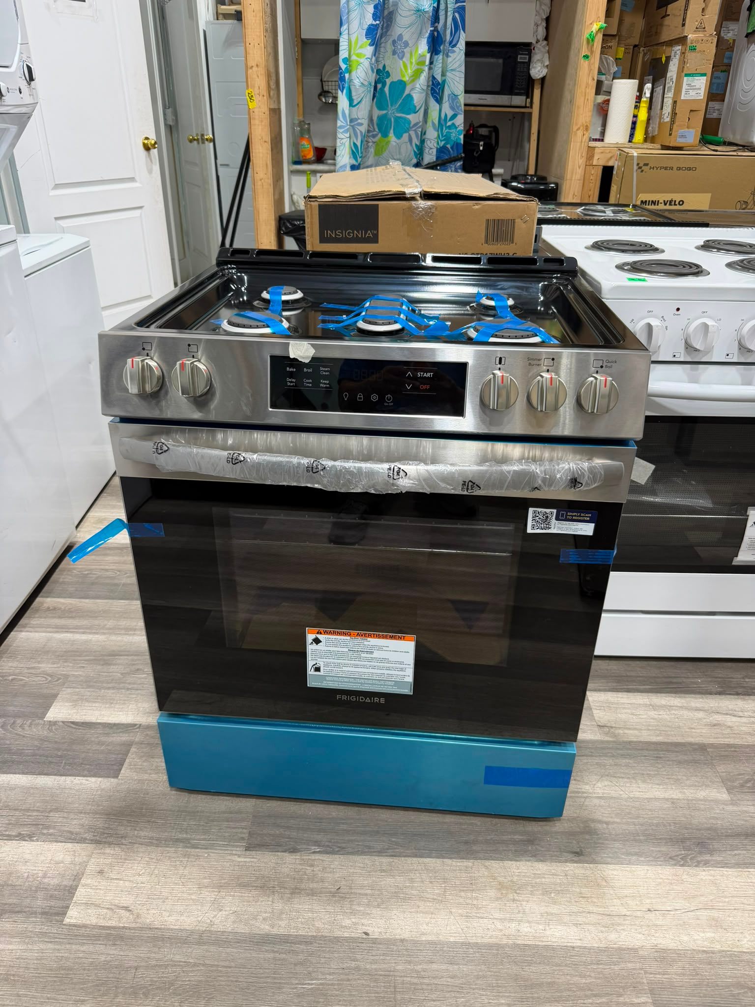 Stove - 30 Frigidaire 5 Cu. Ft. FCFG3062ASJ Gas  Stainless Steel - photo 2