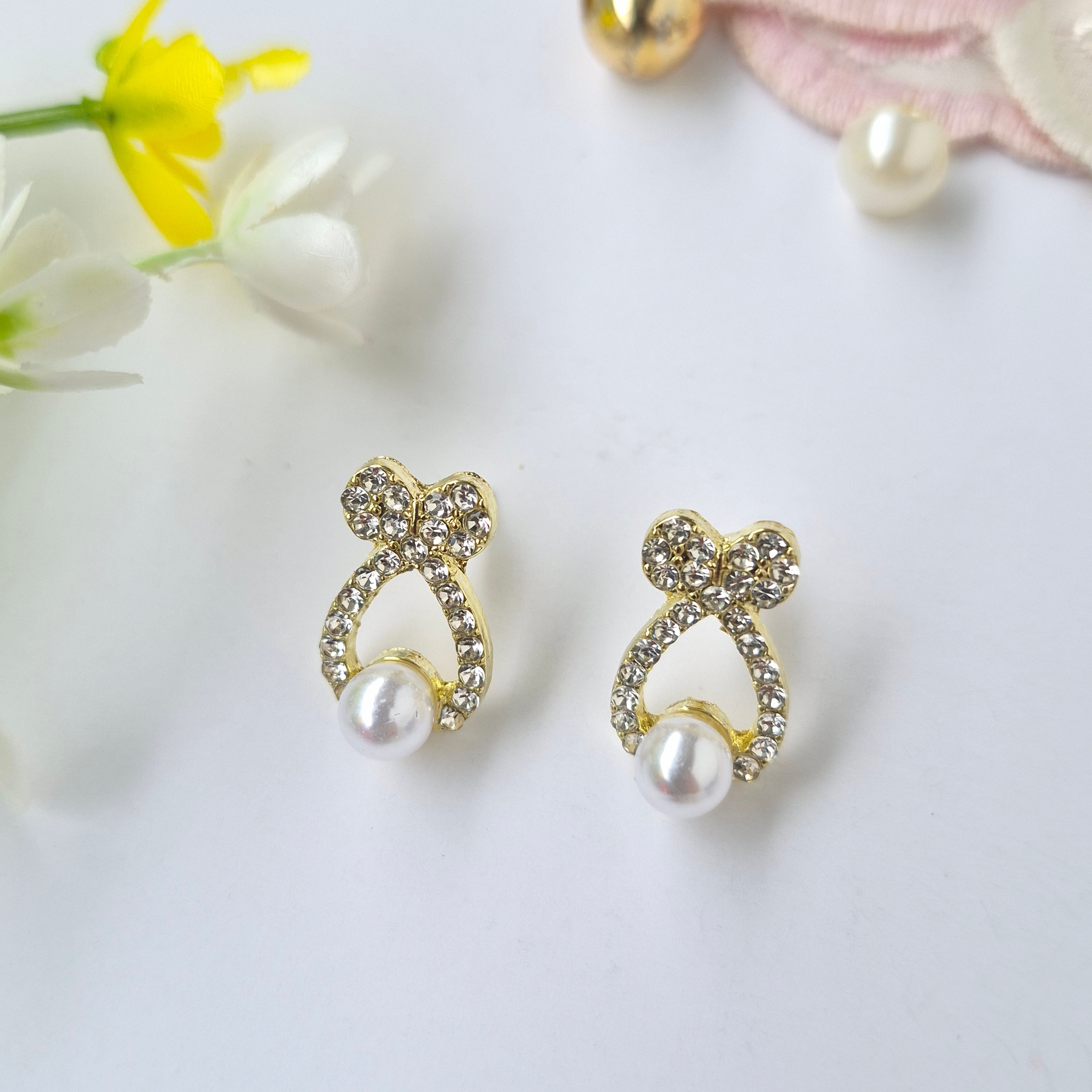 ✨ Gold Bowknot Pearl Studs by Rabloo Accessories ✨ - photo 2
