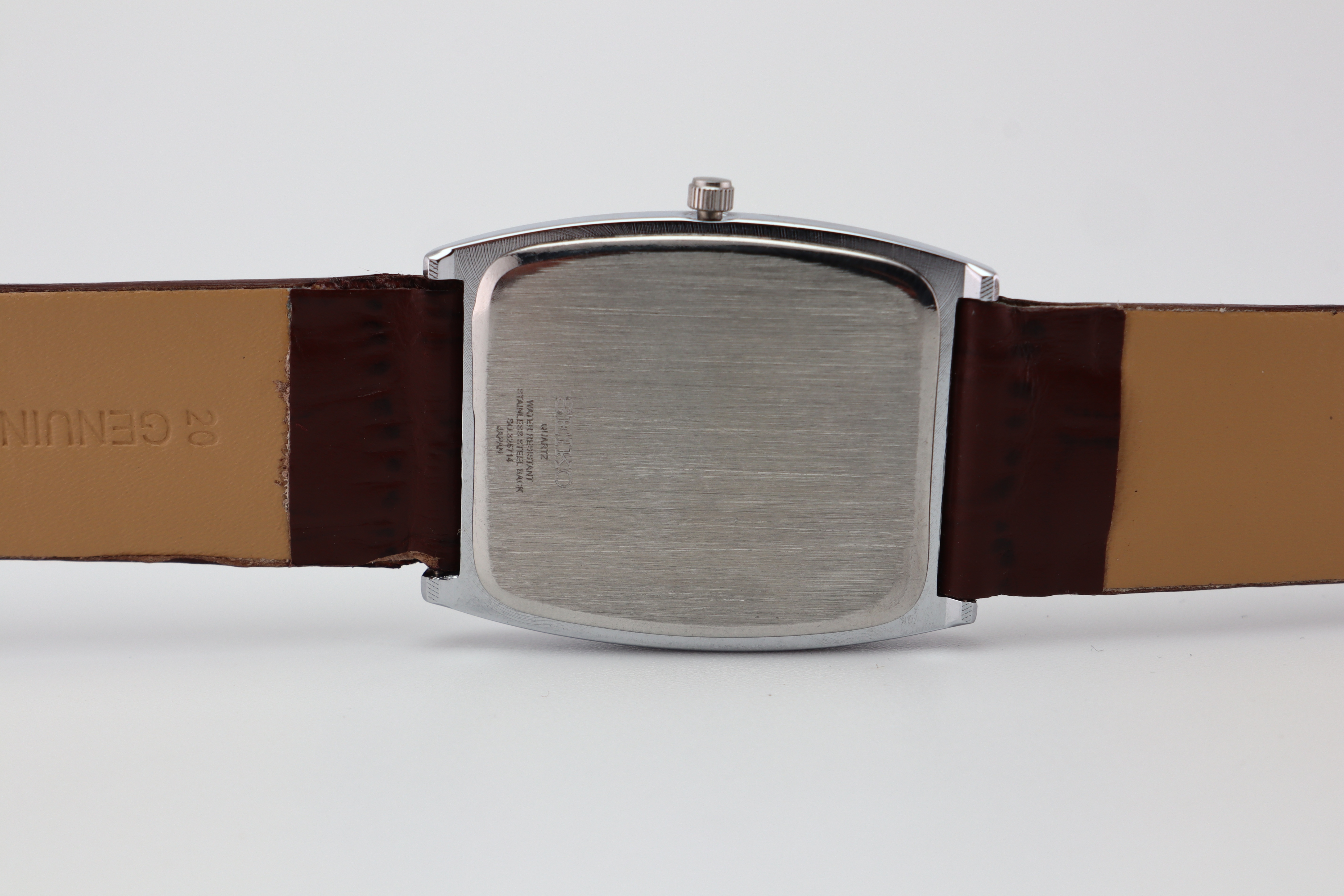 Refurbished Vintage Barrel Tank Men’s Watch - photo 4