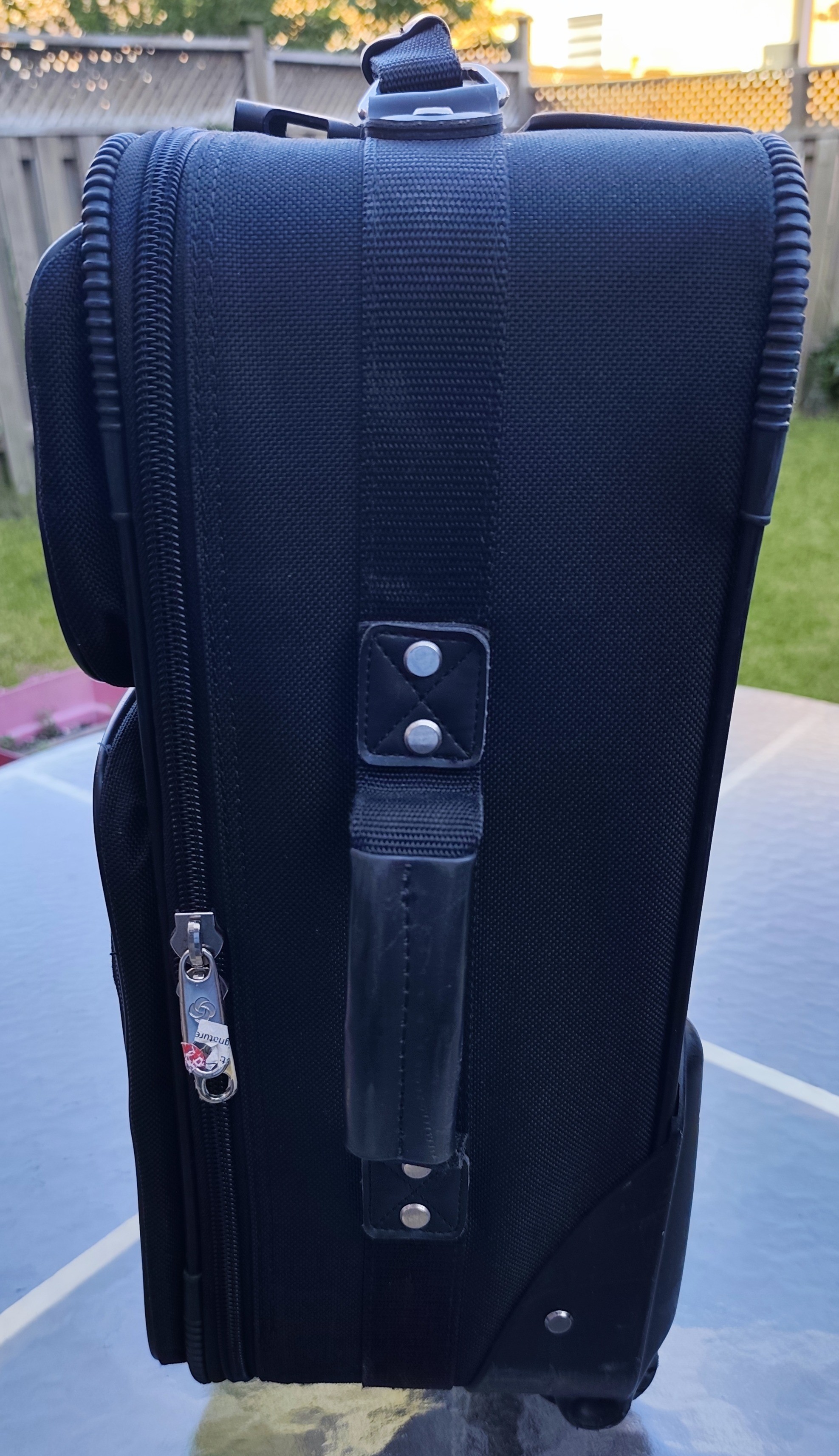 Samsonite carry on luggage with telescopic pull handle - photo 5