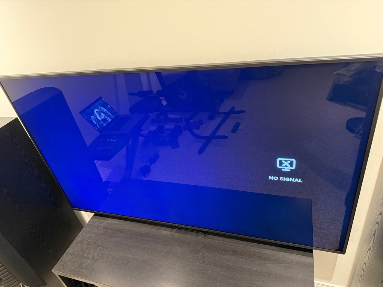 65" Fluid 4K Ultra HD LED TV - photo 4
