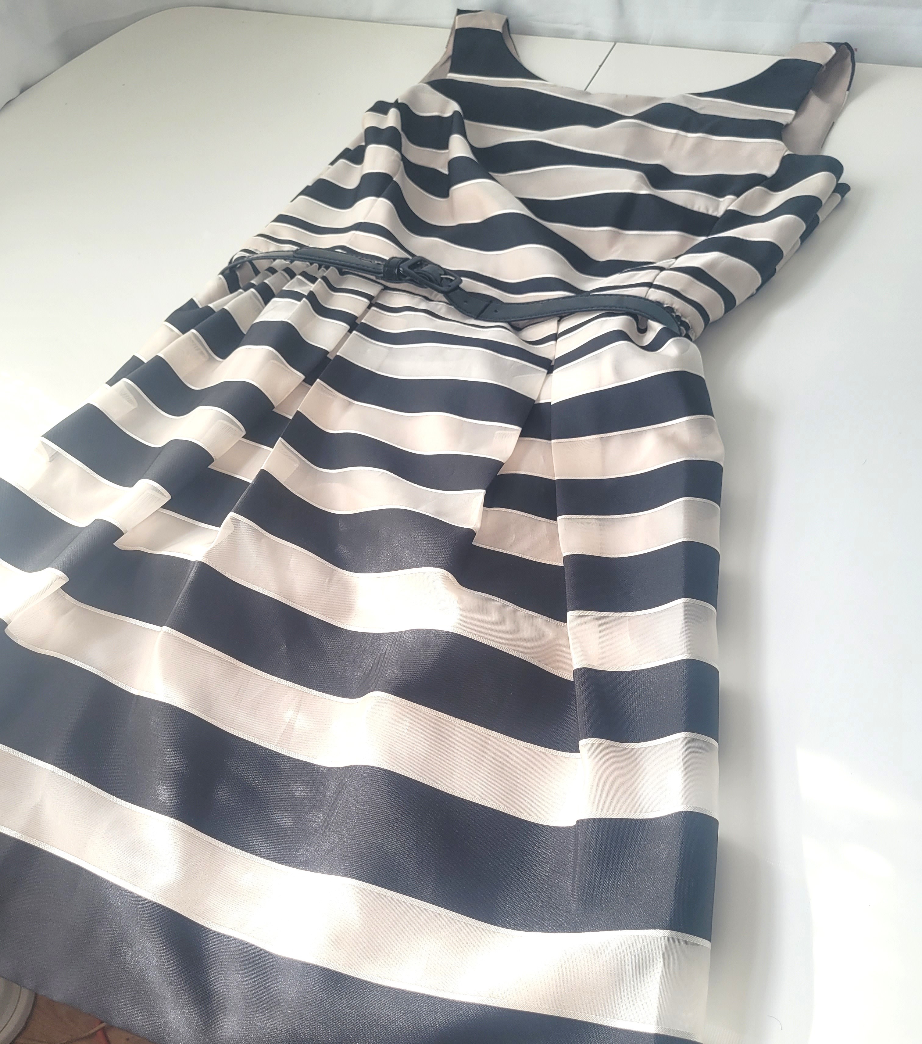 Taylor Black & White Striped Fit & Flare Dress with Belt Size 14 - photo 5