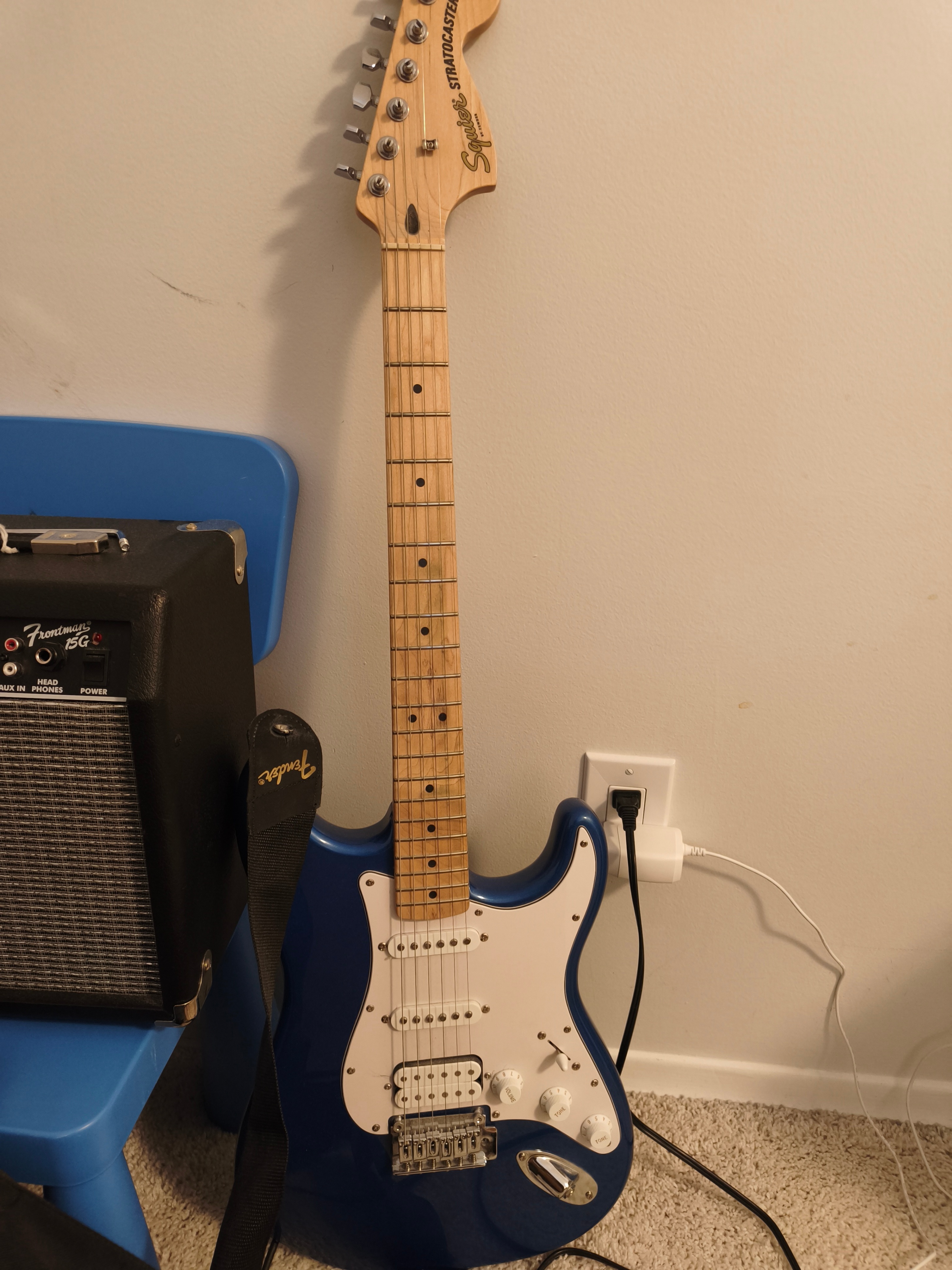 Fender Stratocaster Guitar and Amp kit - photo 2