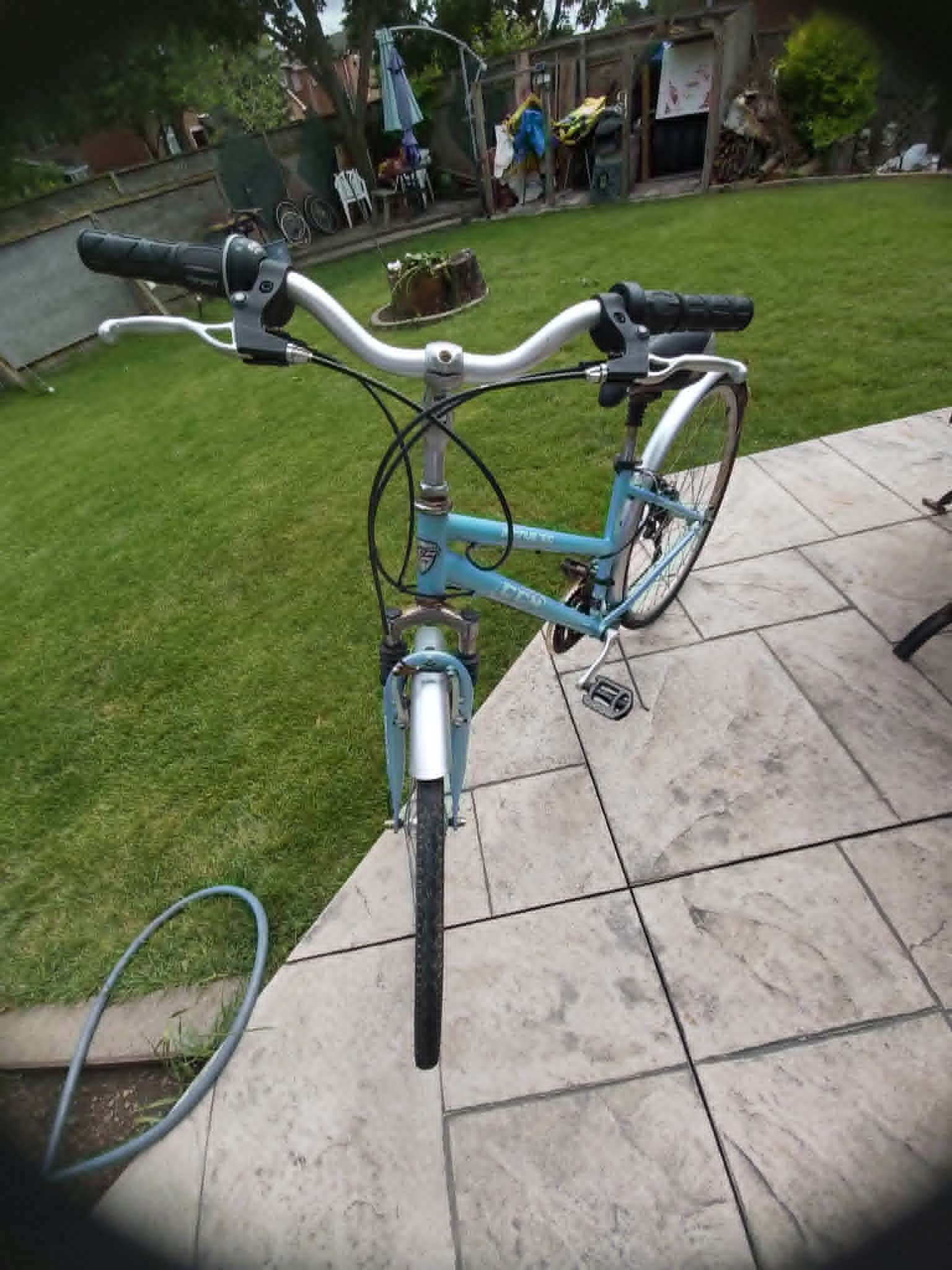 Classic CCM Avenue 700 Hybrid Bike - photo 4