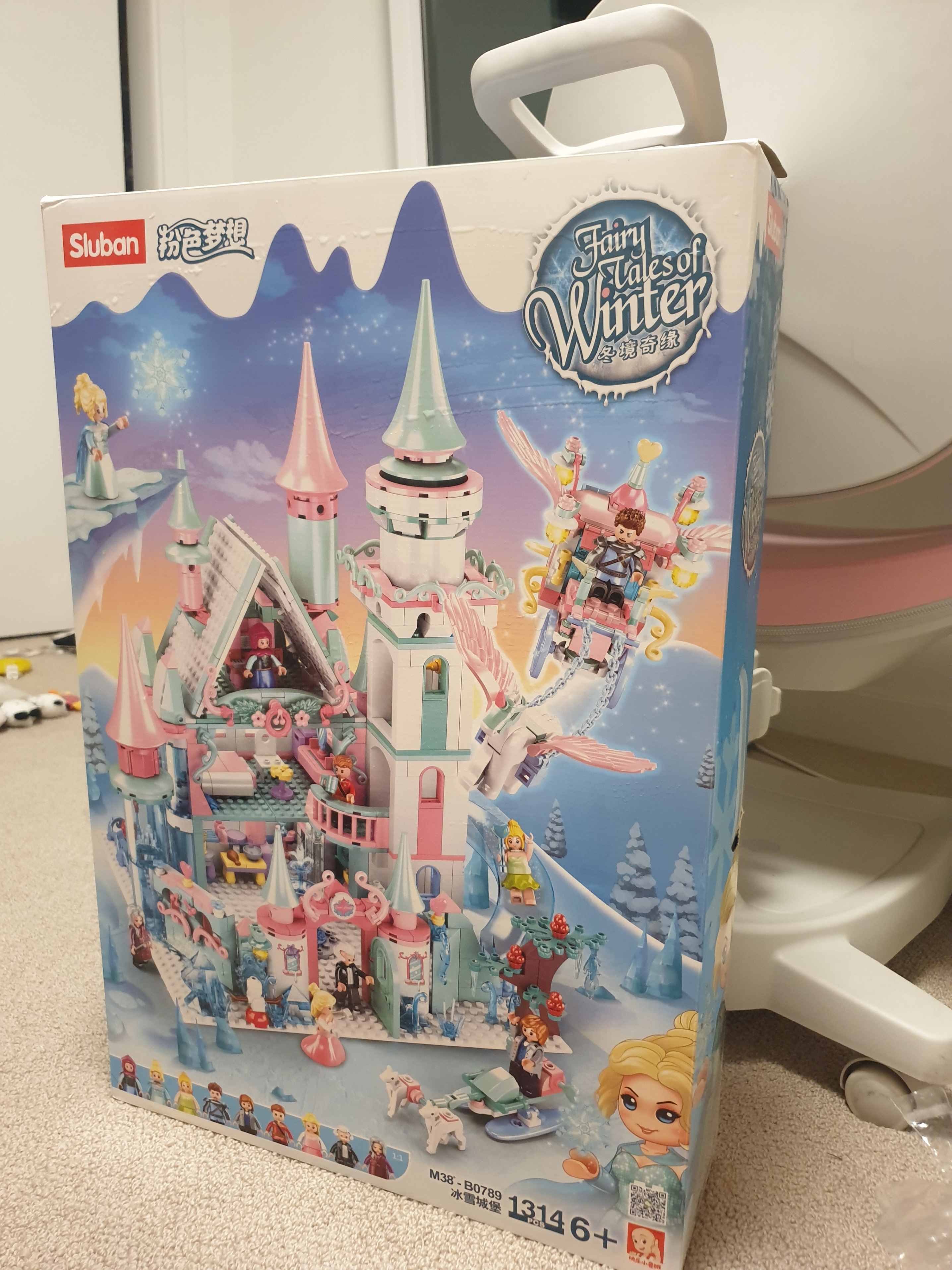 Sluban Fairy Tales of Winter Building Set – Unopened - photo 3