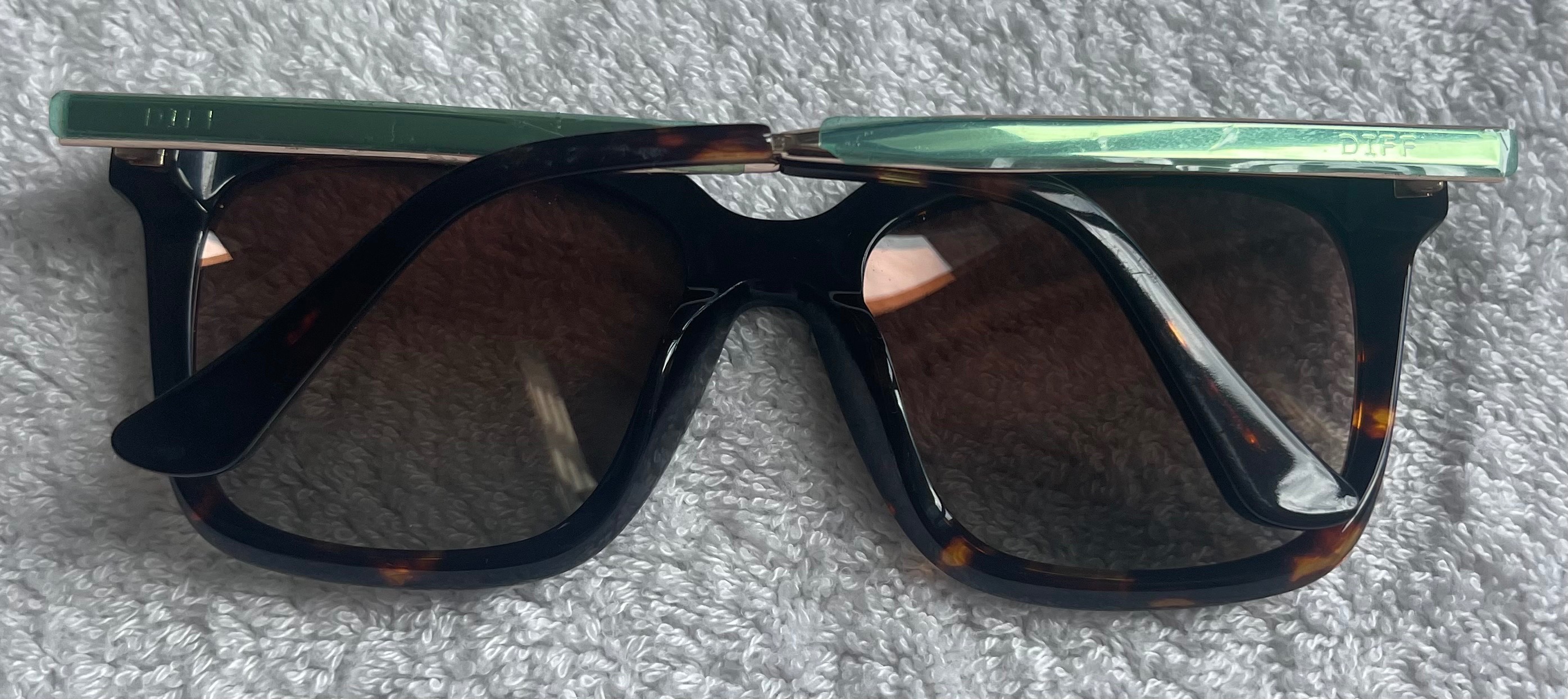 DIFF Eyewear "Bella" Polarized Sunglasses (Tortoise & Gold) - photo 3