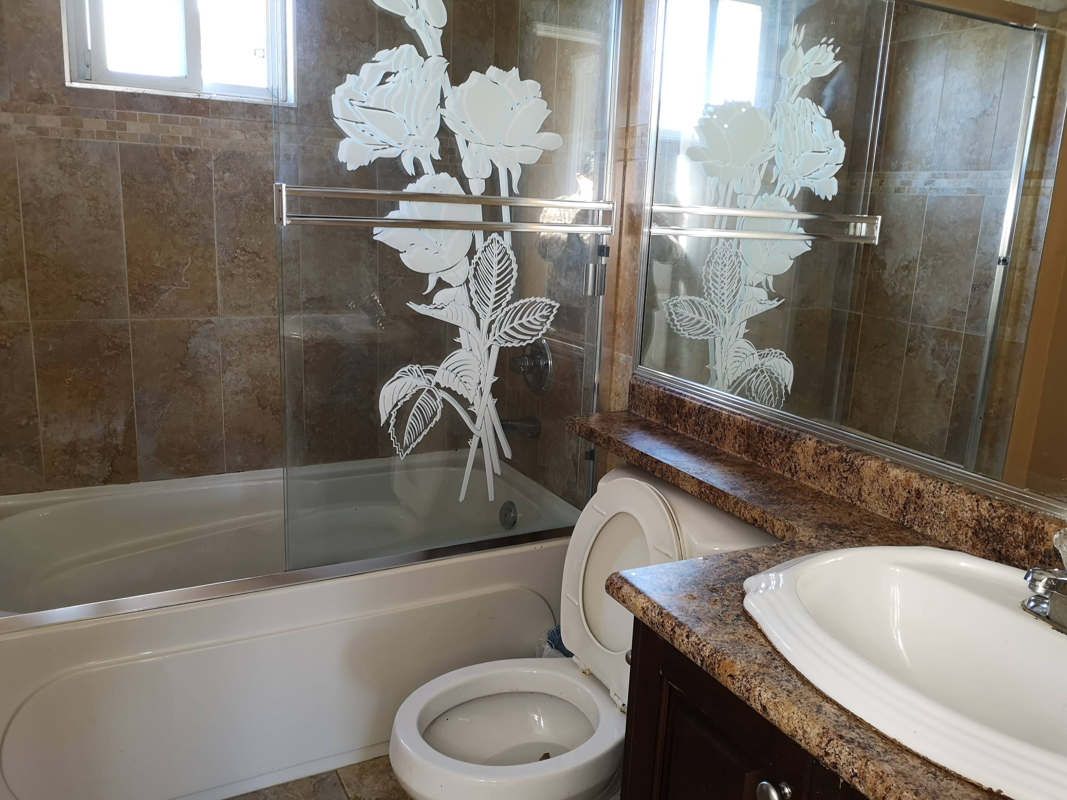 Furnished bright upstairs room in a private - photo 2