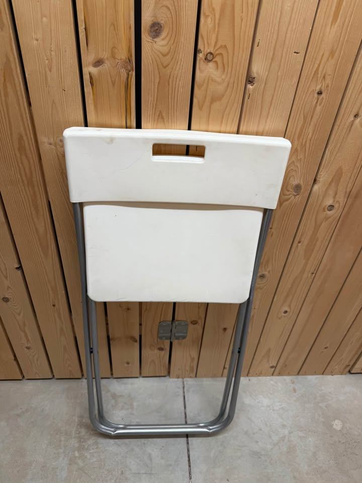 White Folding Chair - photo 2