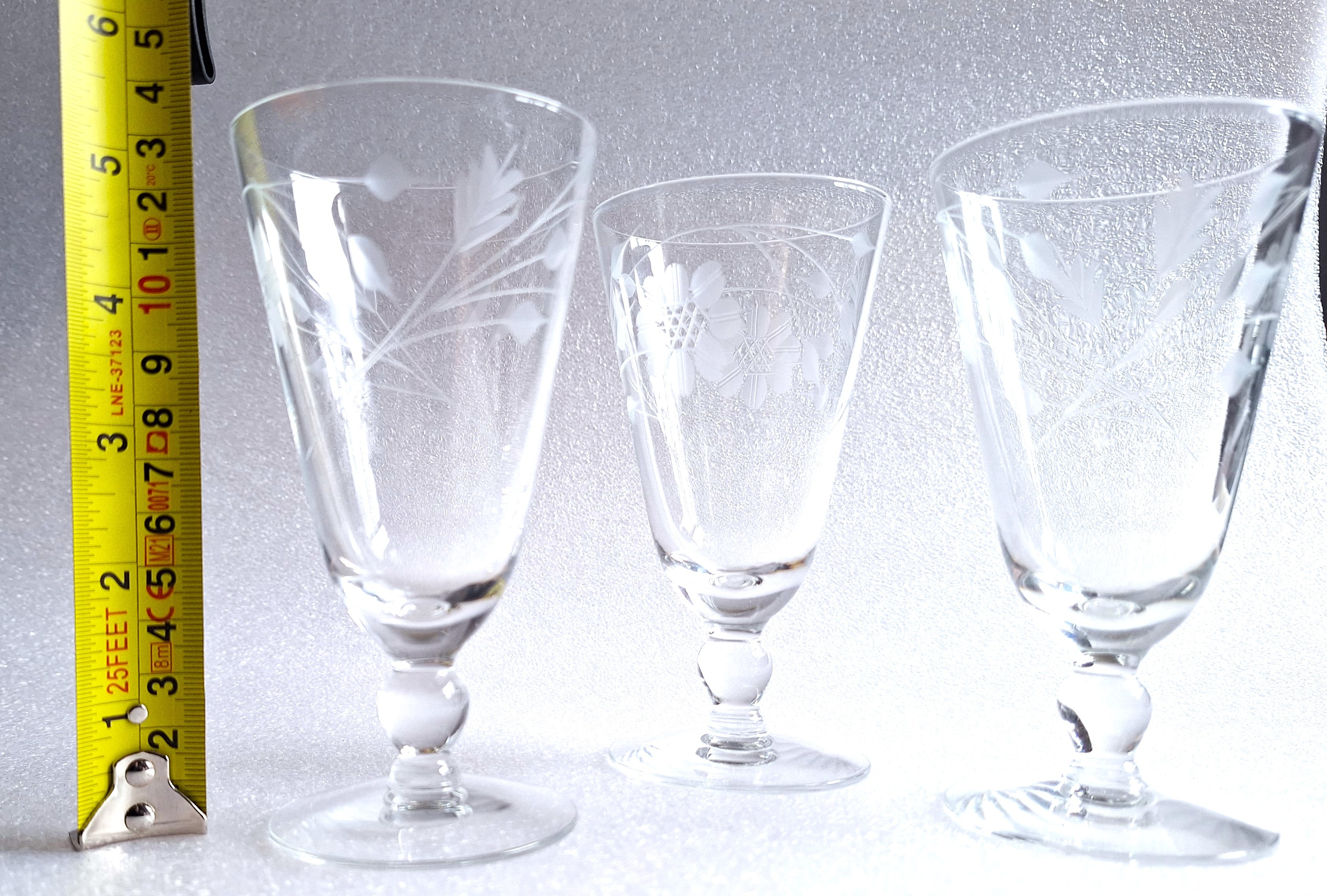 Set of 3 Etched Glass Stemware - photo 3